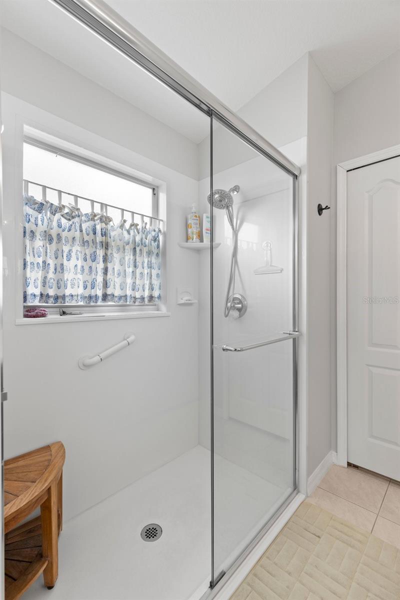 Image 14 of 53 For 23734 Coral Ridge Lane