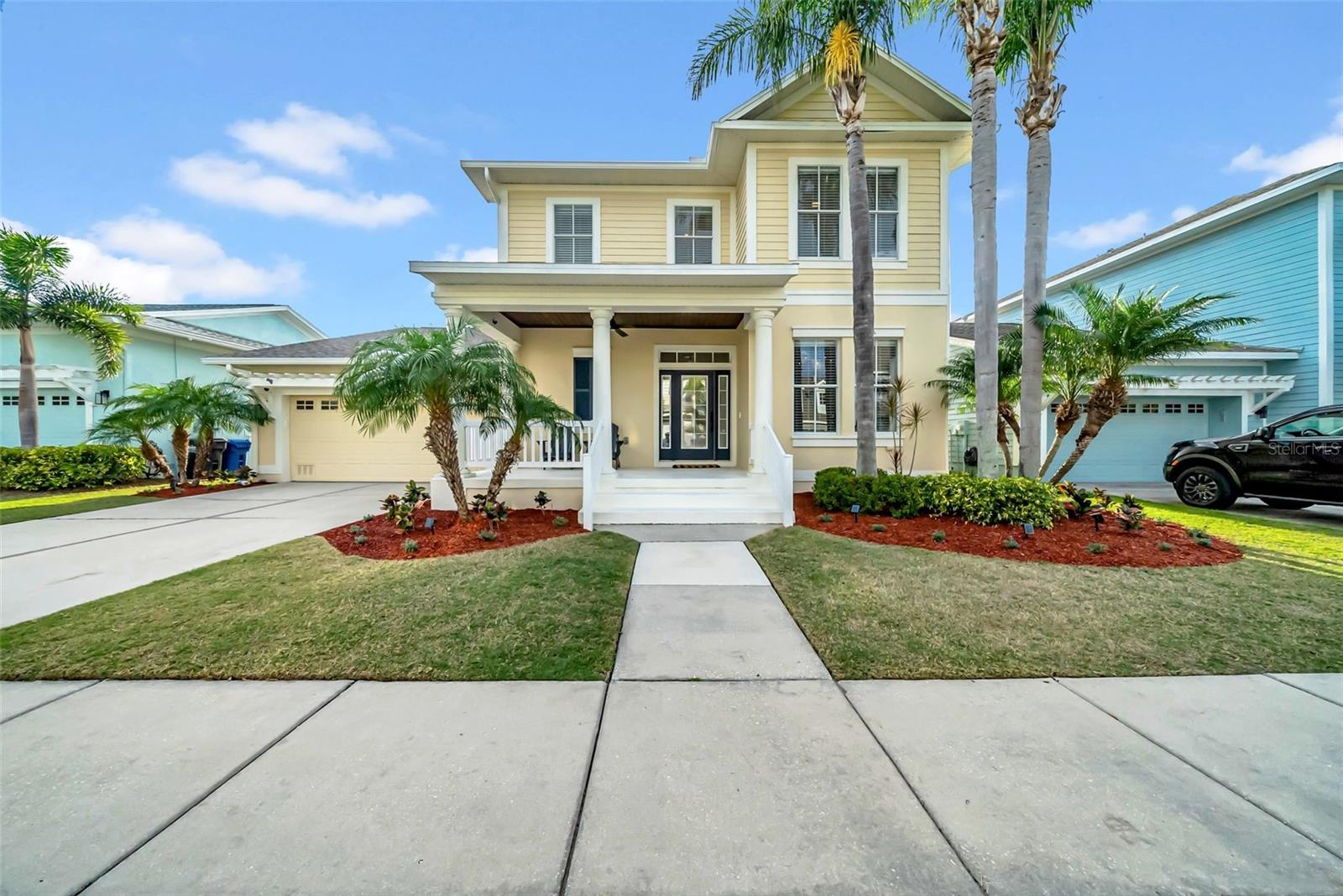 Listing photo id 0 for 422 Islebay Drive