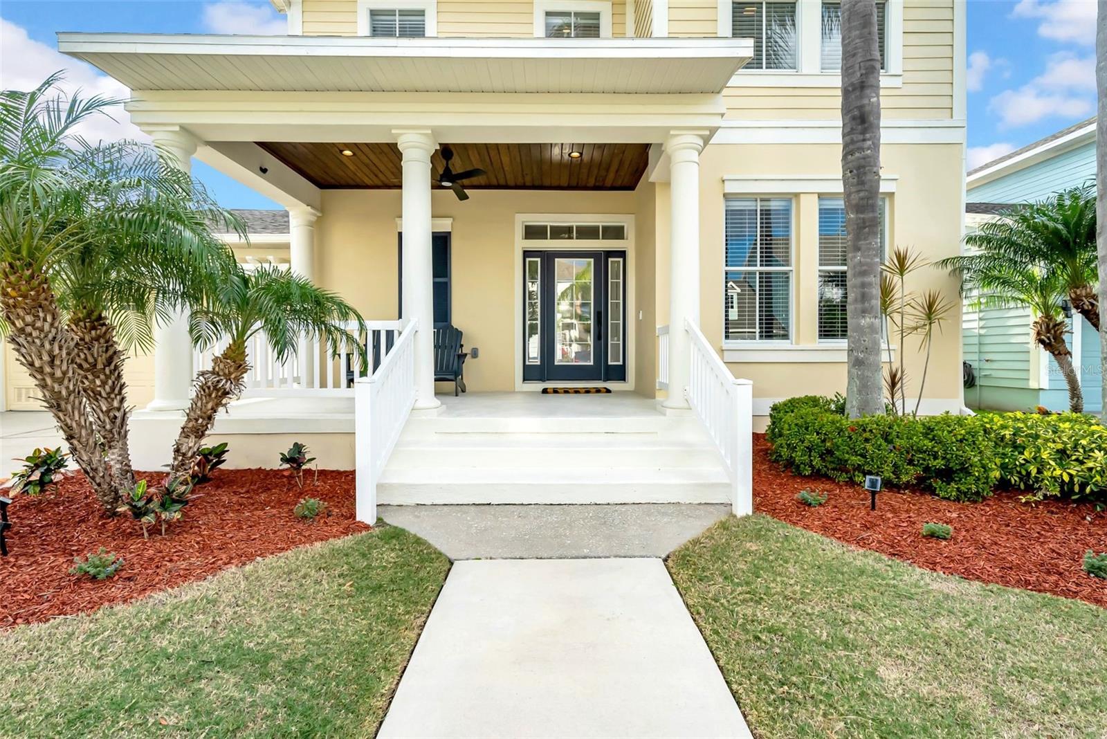 Listing photo id 1 for 422 Islebay Drive