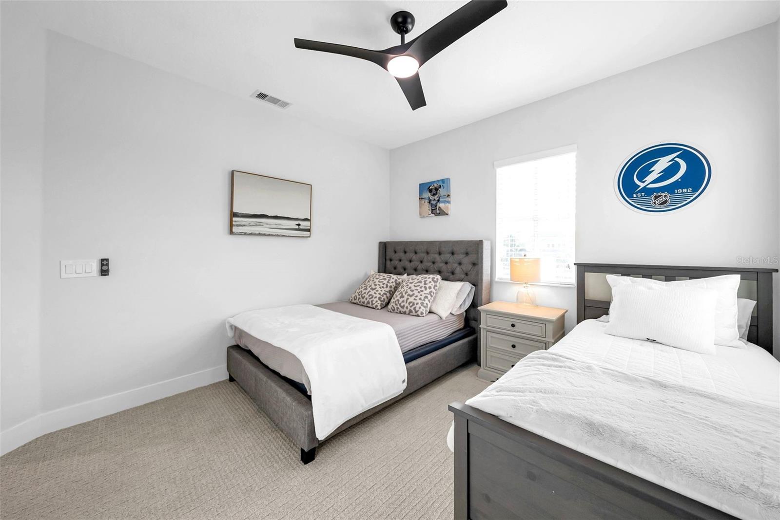 Listing photo id 30 for 422 Islebay Drive