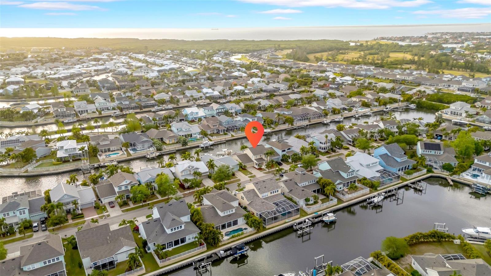Listing photo id 40 for 422 Islebay Drive