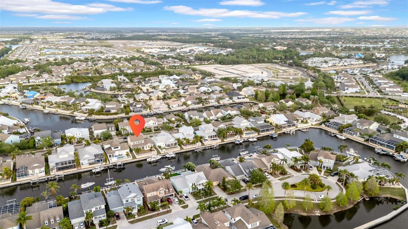 Listing photo id 41 for 422 Islebay Drive