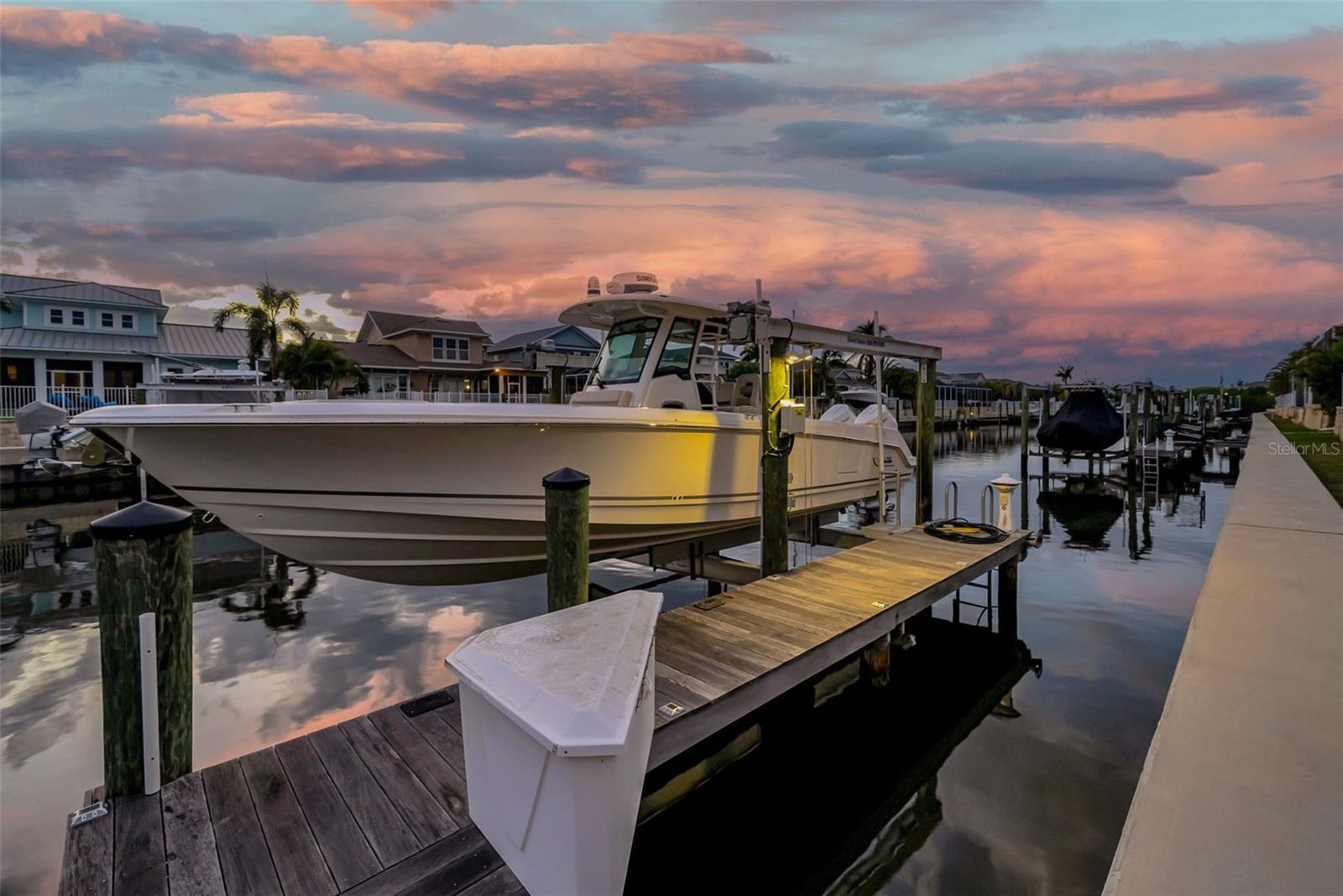 Listing photo id 45 for 422 Islebay Drive