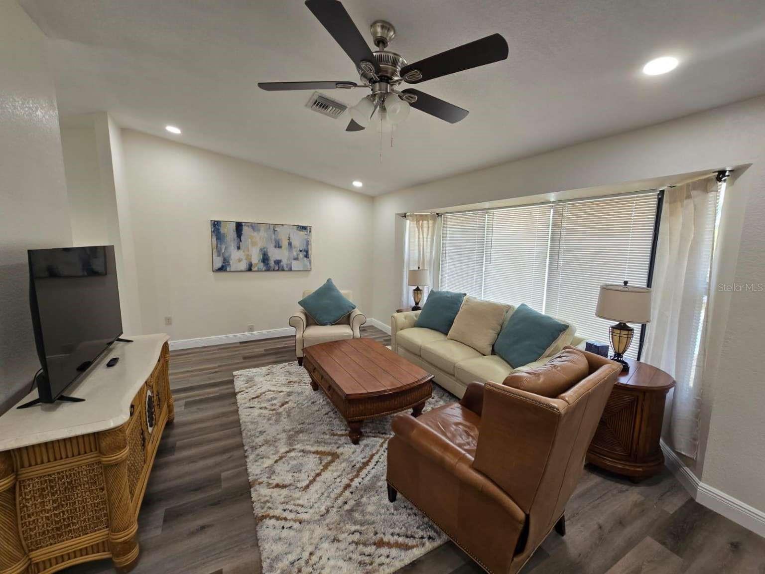 Image 3 of 12 For 19342 Edgewater Drive