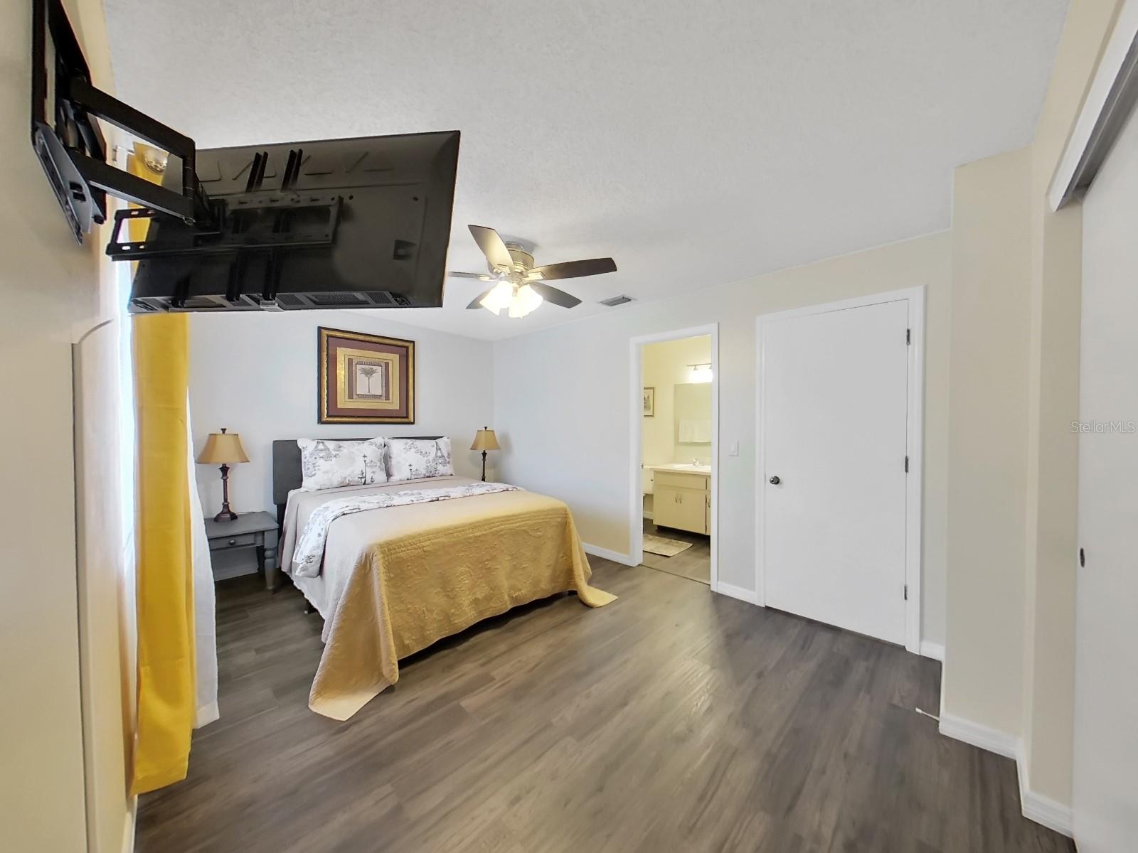 Image 14 of 28 For 7805 Amberlea Court