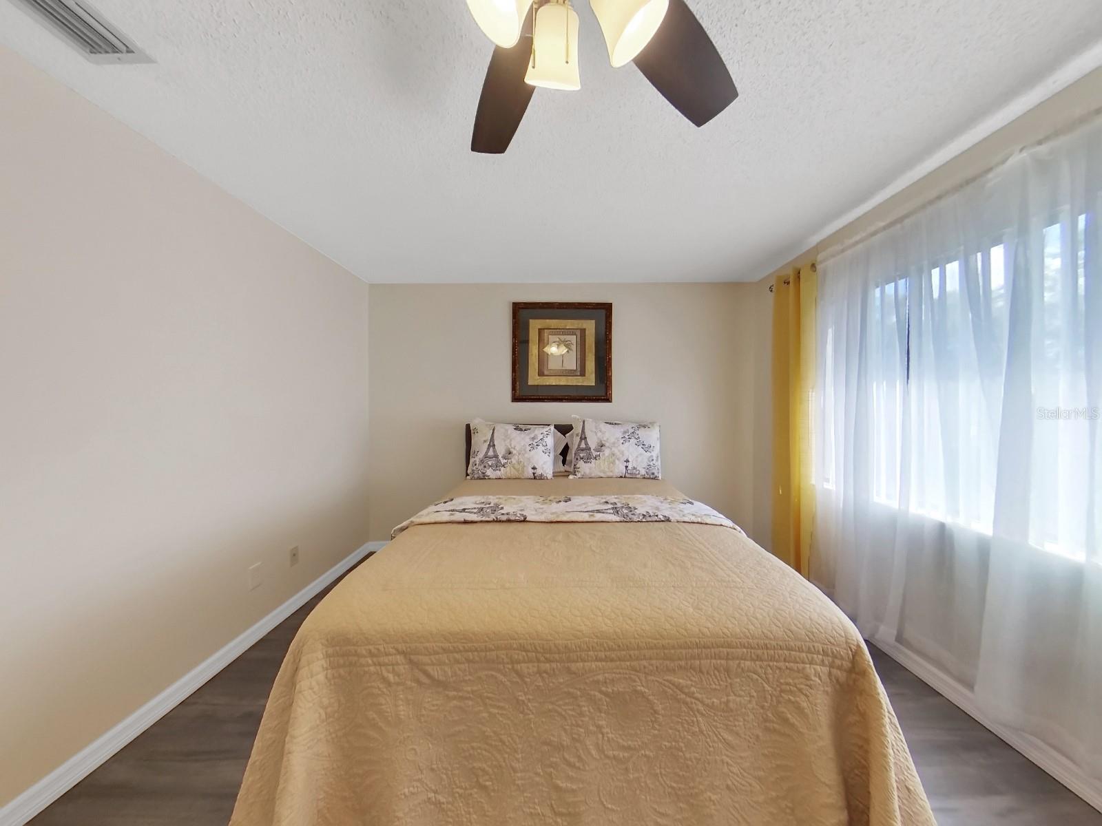 Image 22 of 28 For 7805 Amberlea Court