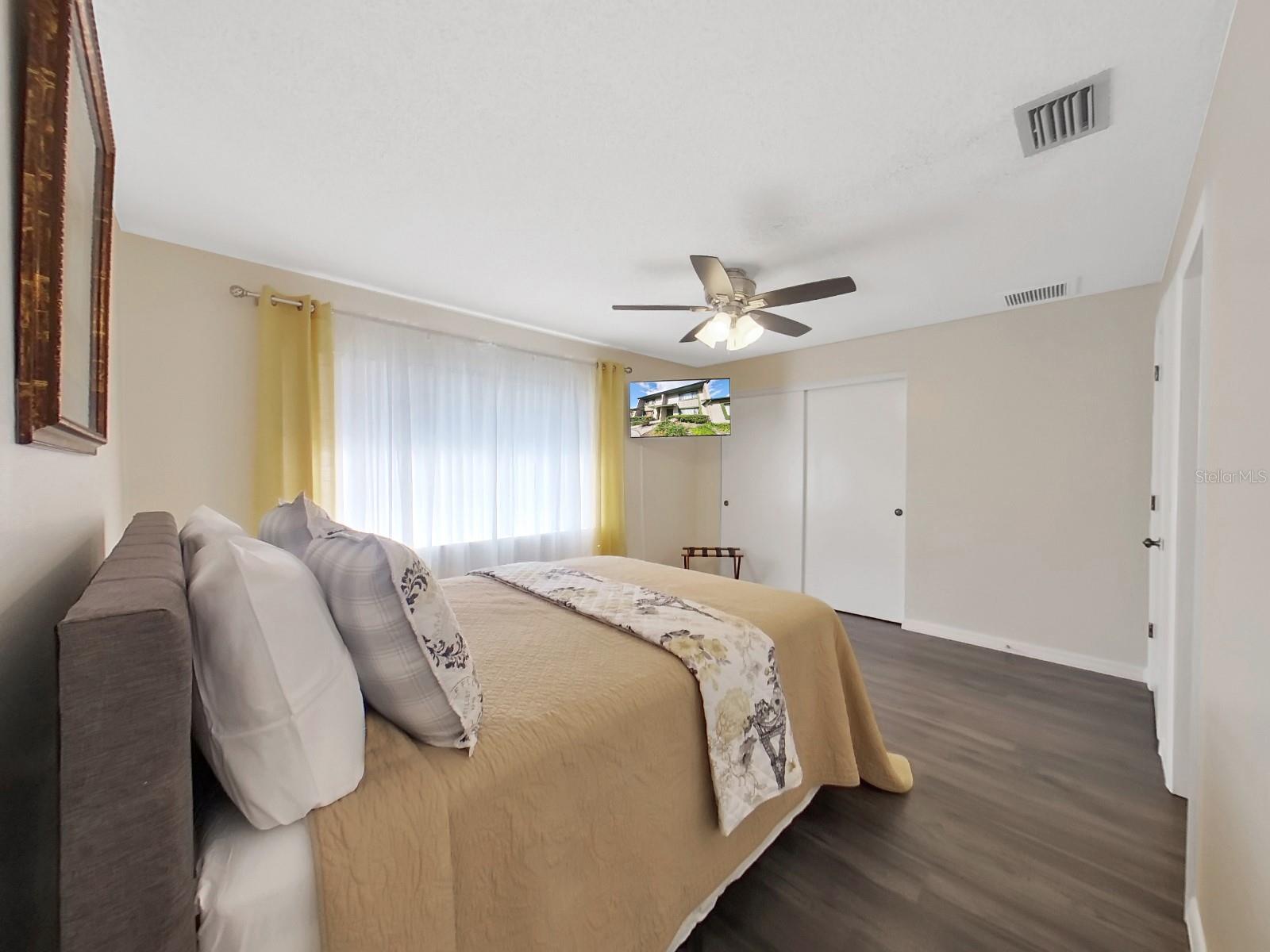 Image 23 of 28 For 7805 Amberlea Court