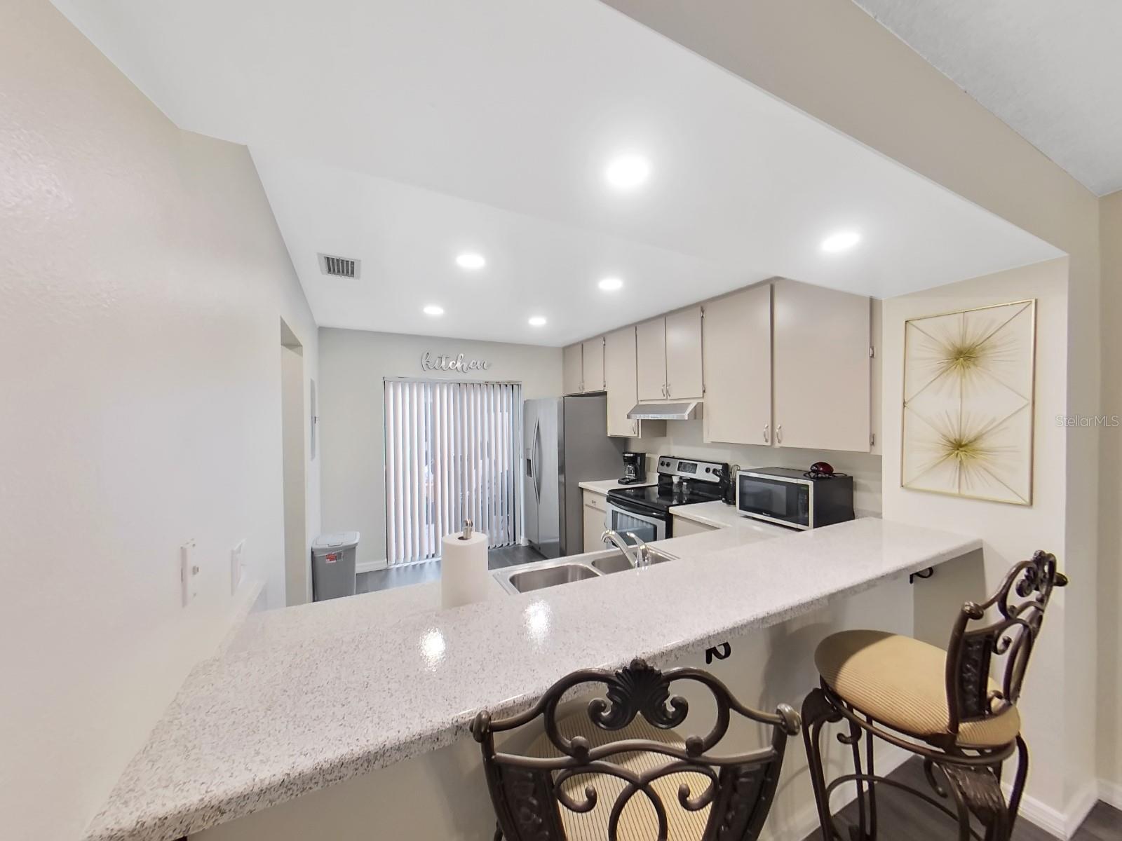 Image 5 of 28 For 7805 Amberlea Court
