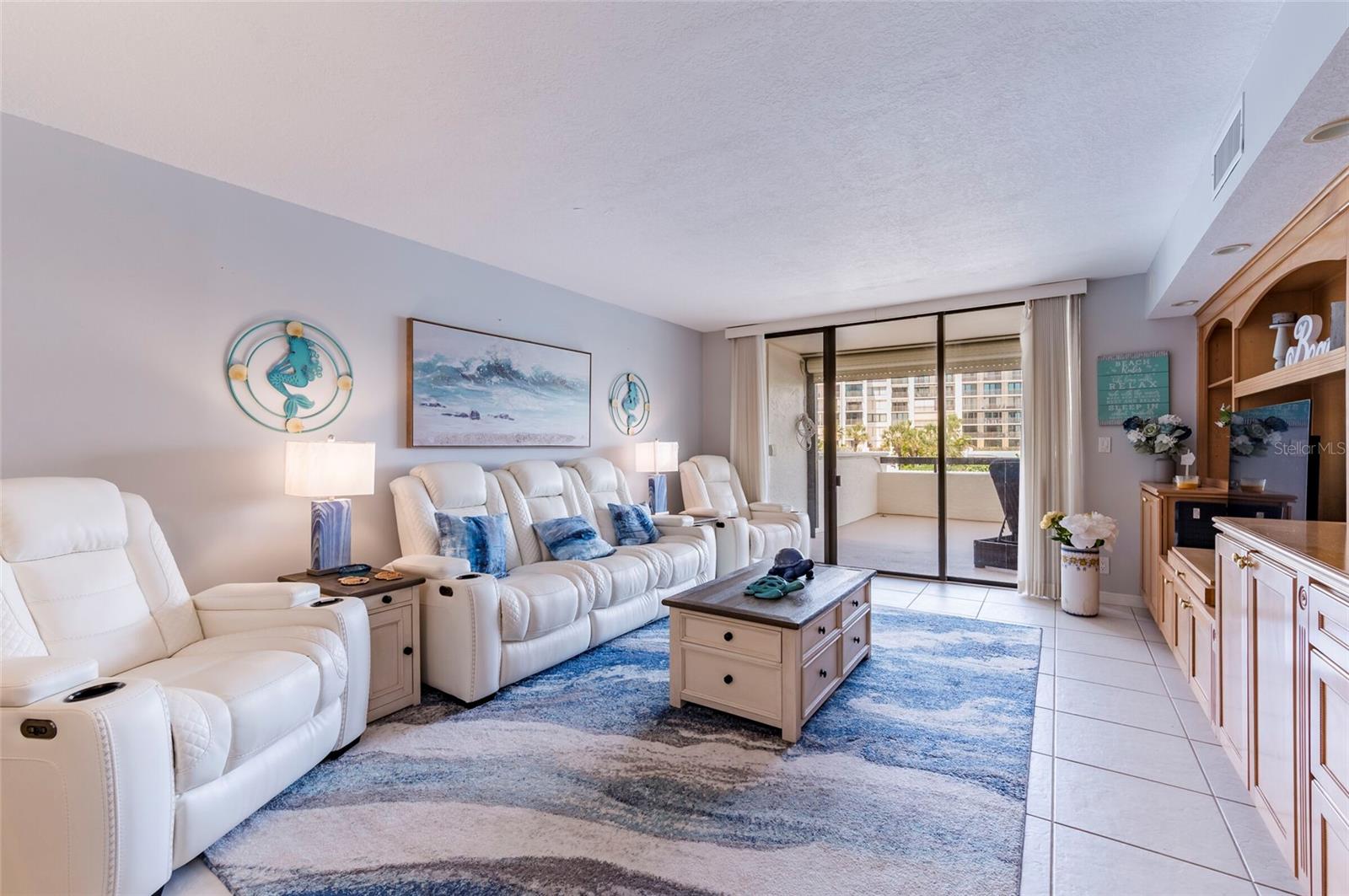 Image 14 of 40 For 1460 Gulf Boulevard 108