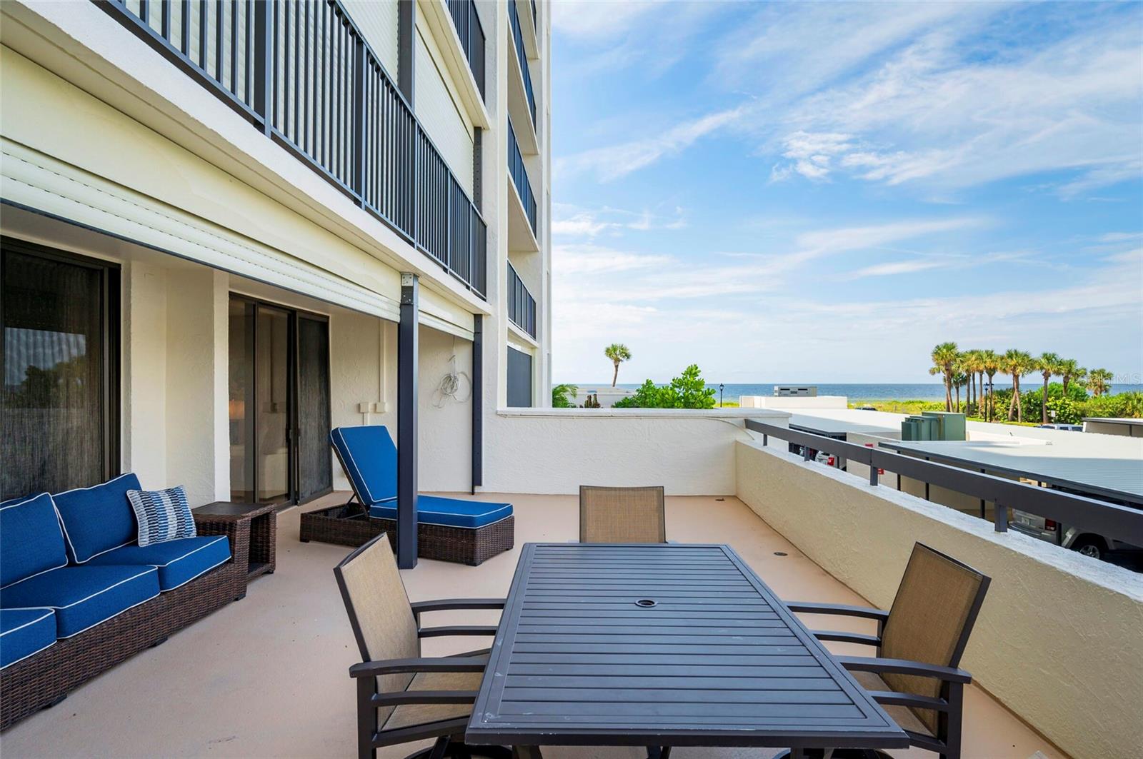 Image 3 of 40 For 1460 Gulf Boulevard 108