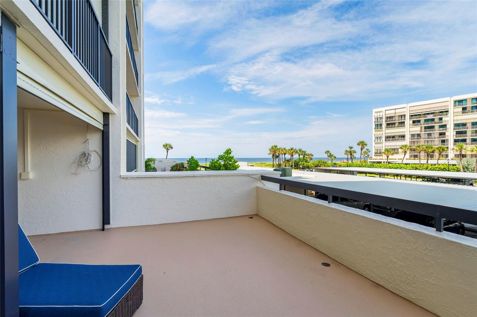 Image 32 of 40 For 1460 Gulf Boulevard 108