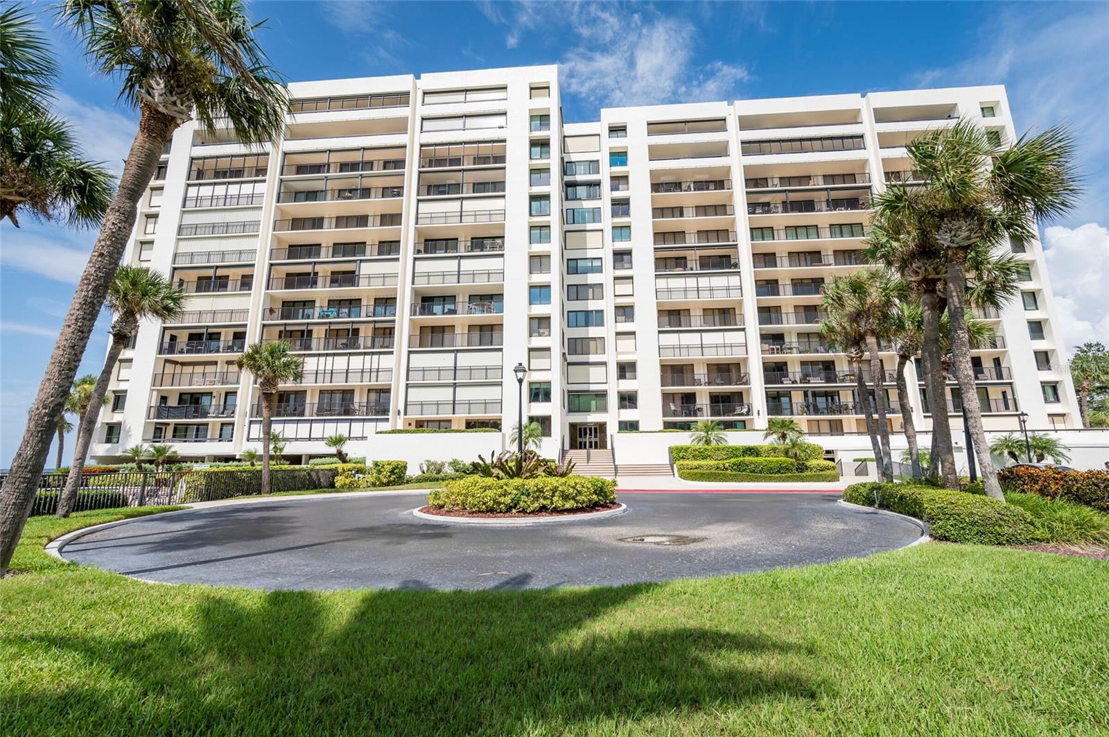 Image 36 of 40 For 1460 Gulf Boulevard 108