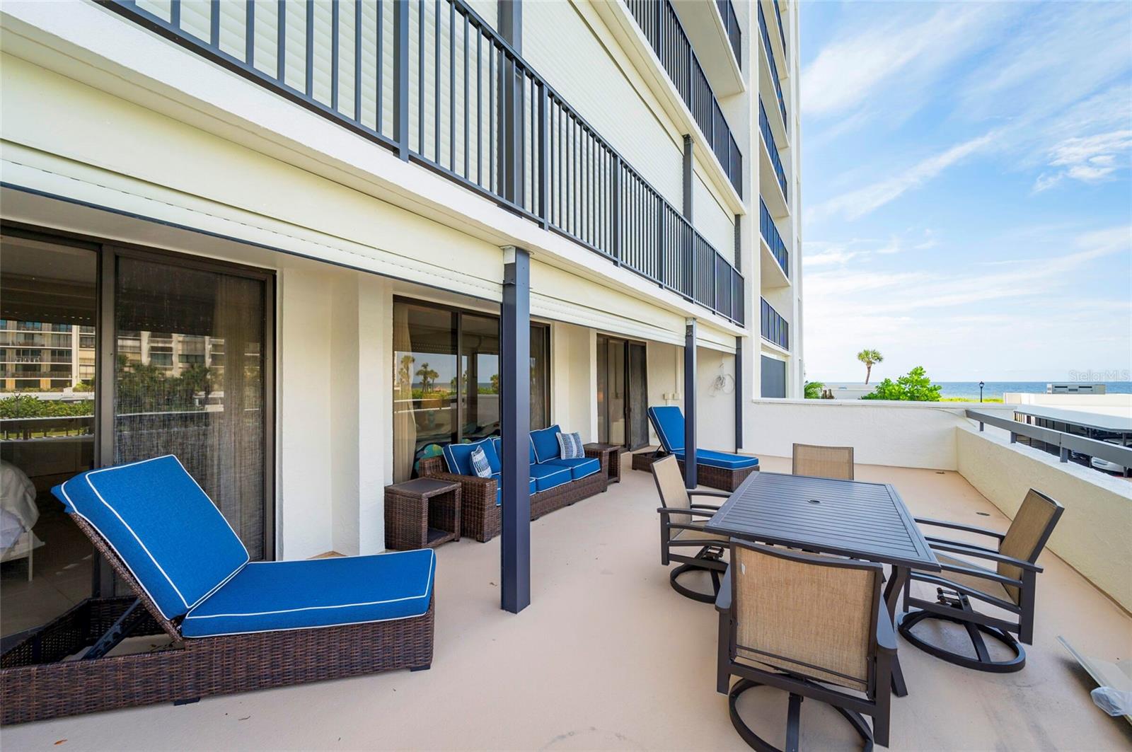 Image 4 of 40 For 1460 Gulf Boulevard 108