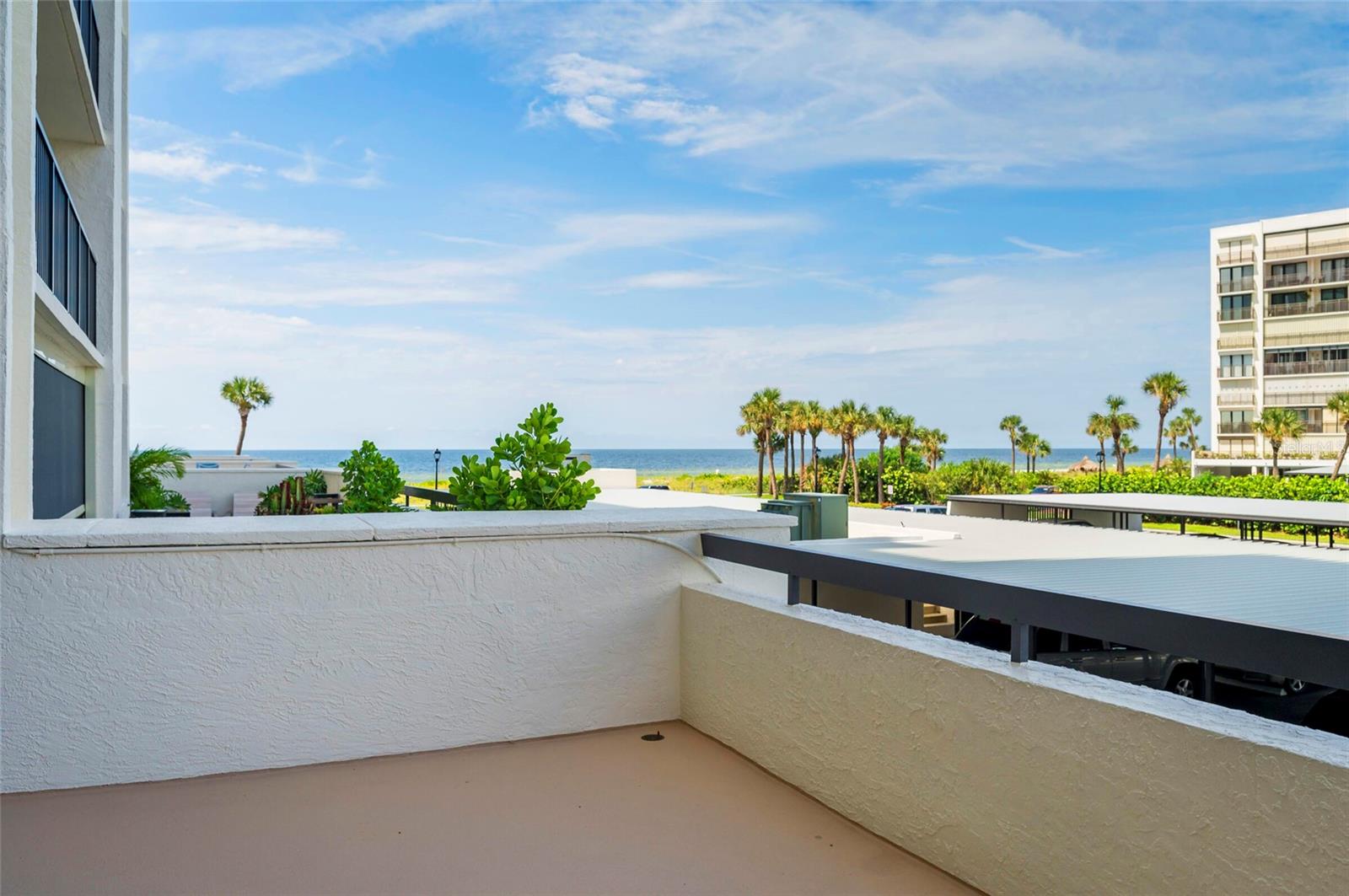 Image 5 of 40 For 1460 Gulf Boulevard 108
