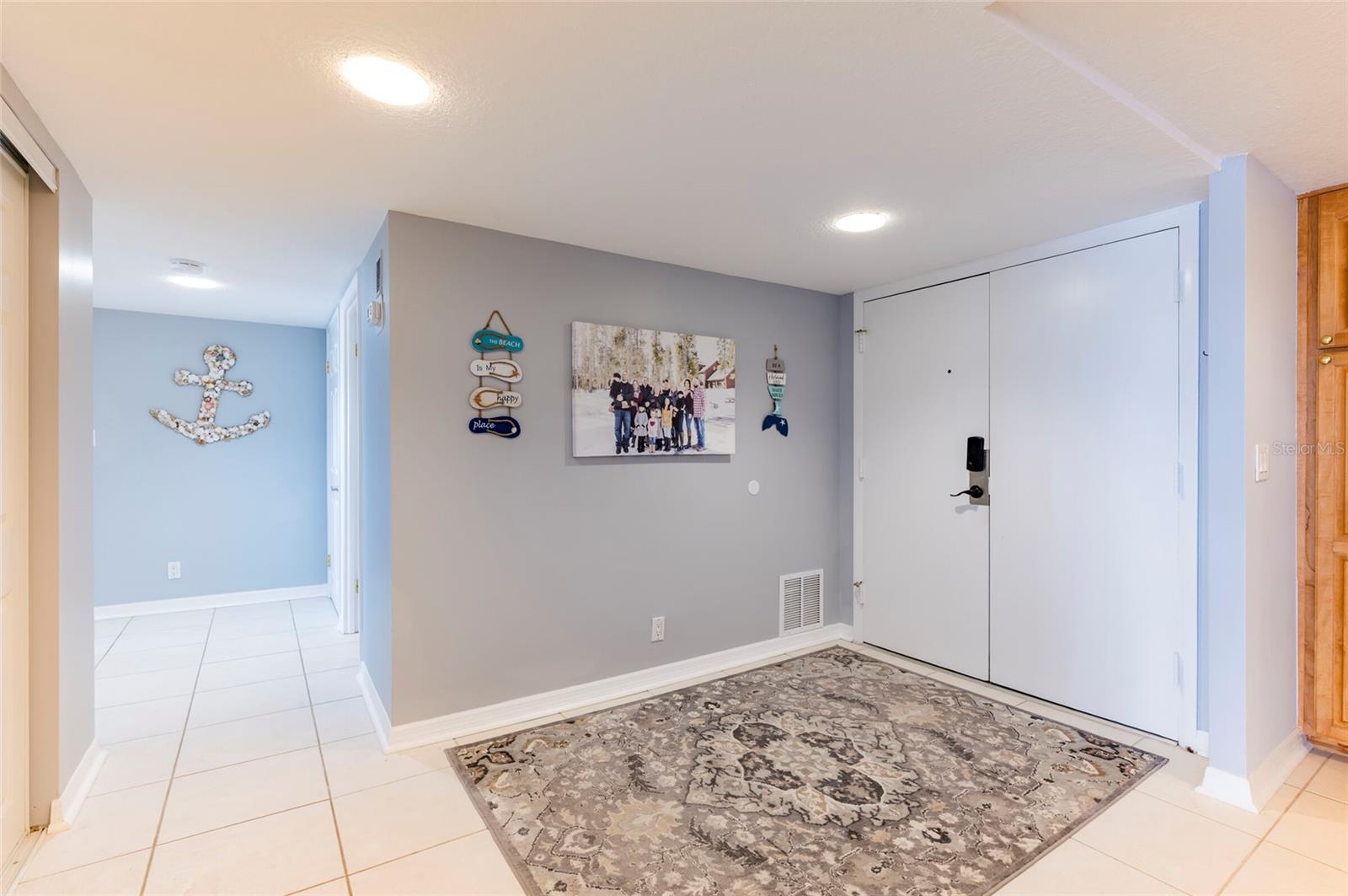 Image 7 of 40 For 1460 Gulf Boulevard 108