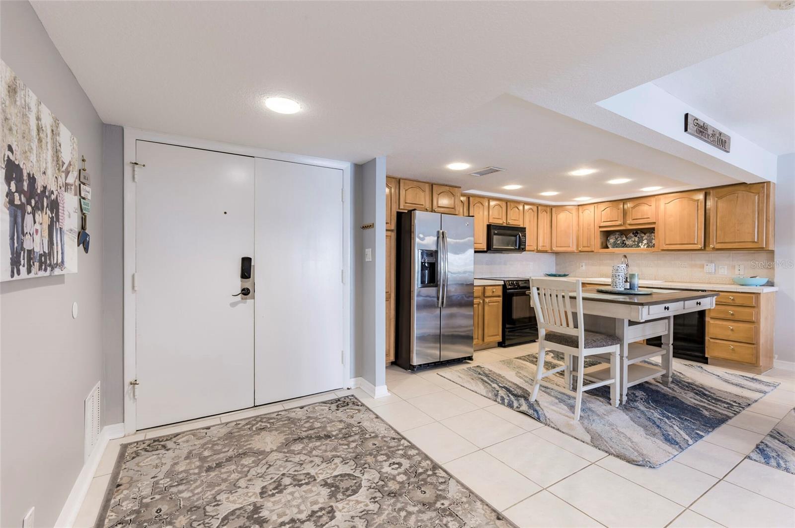 Image 8 of 40 For 1460 Gulf Boulevard 108