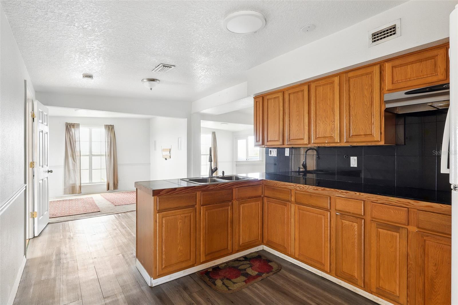 Image 11 of 47 For 8940 Rocky Creek Drive