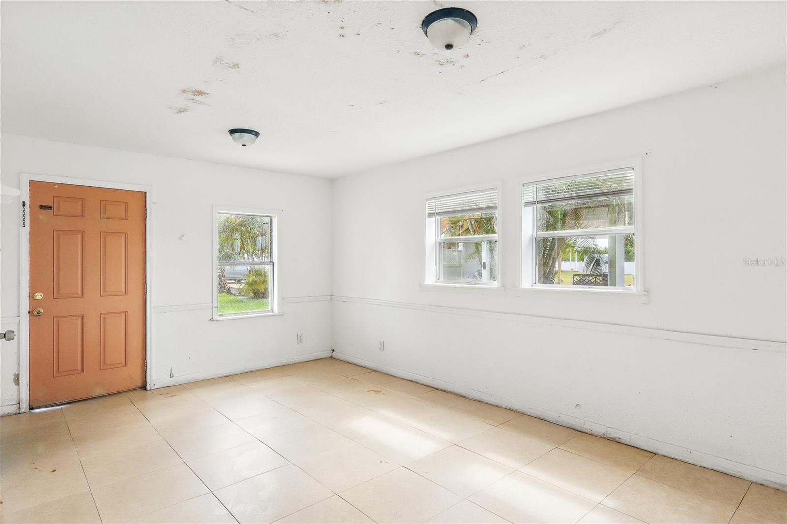 Image 19 of 47 For 8940 Rocky Creek Drive