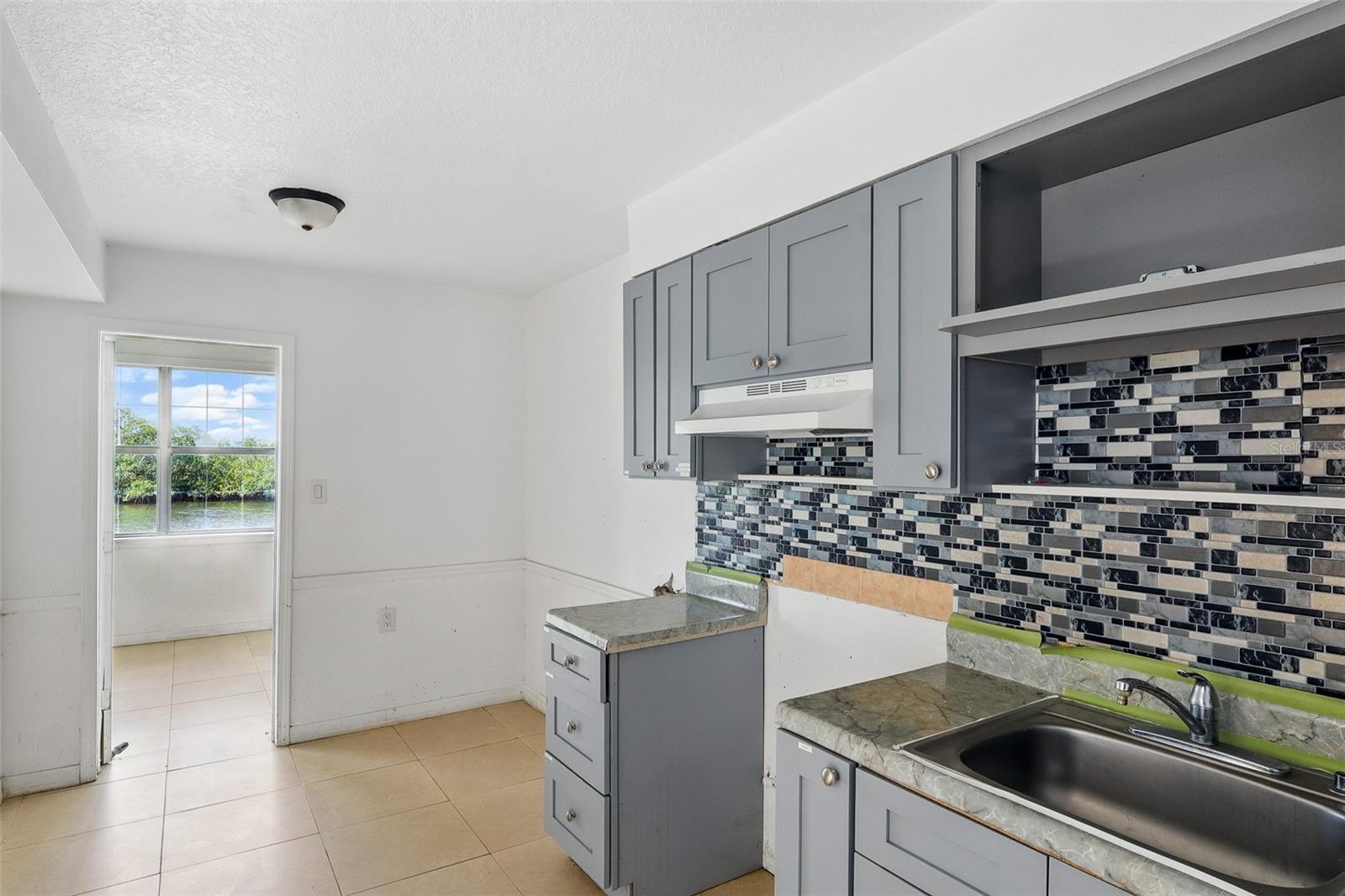 Image 21 of 47 For 8940 Rocky Creek Drive