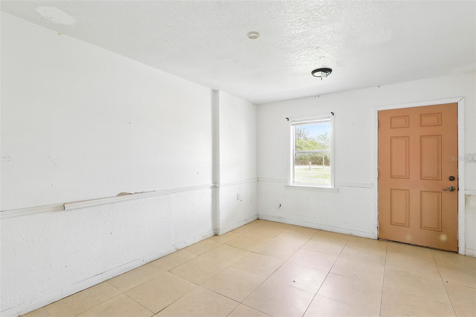 Image 27 of 47 For 8940 Rocky Creek Drive