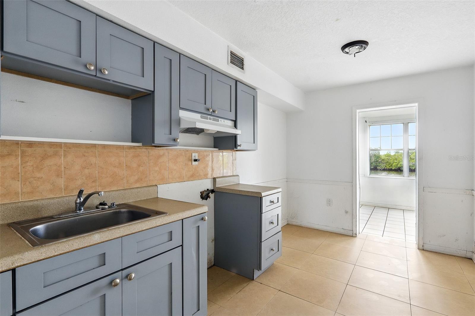Image 31 of 47 For 8940 Rocky Creek Drive