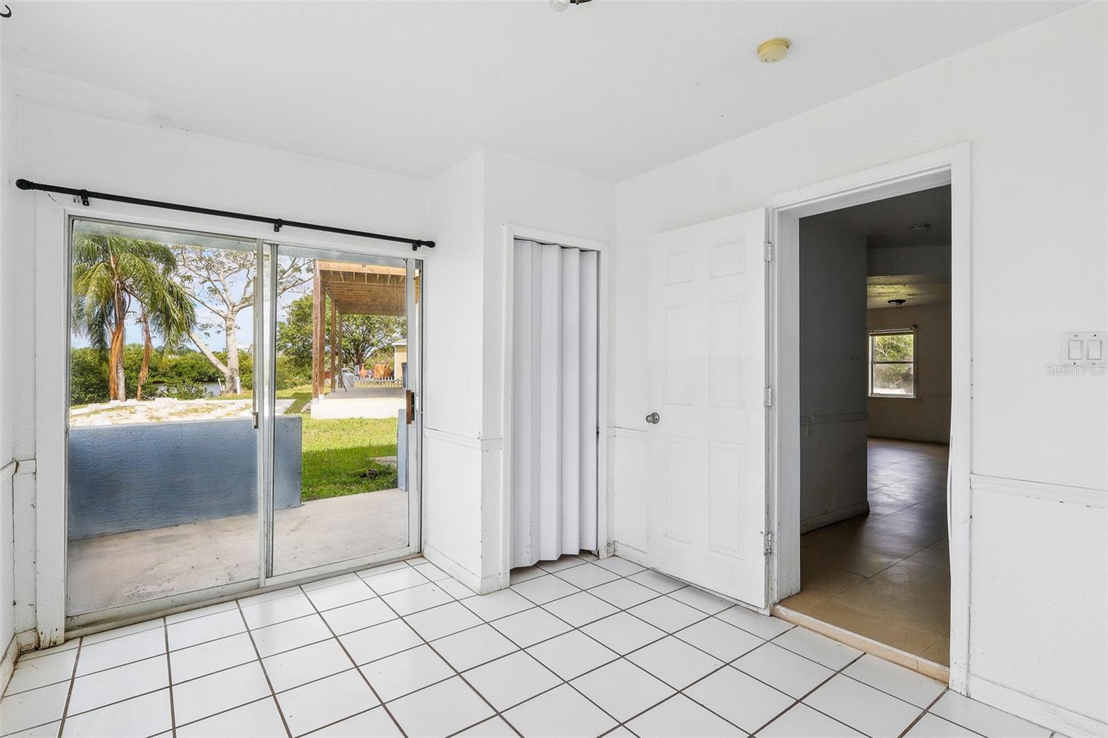 Image 33 of 47 For 8940 Rocky Creek Drive