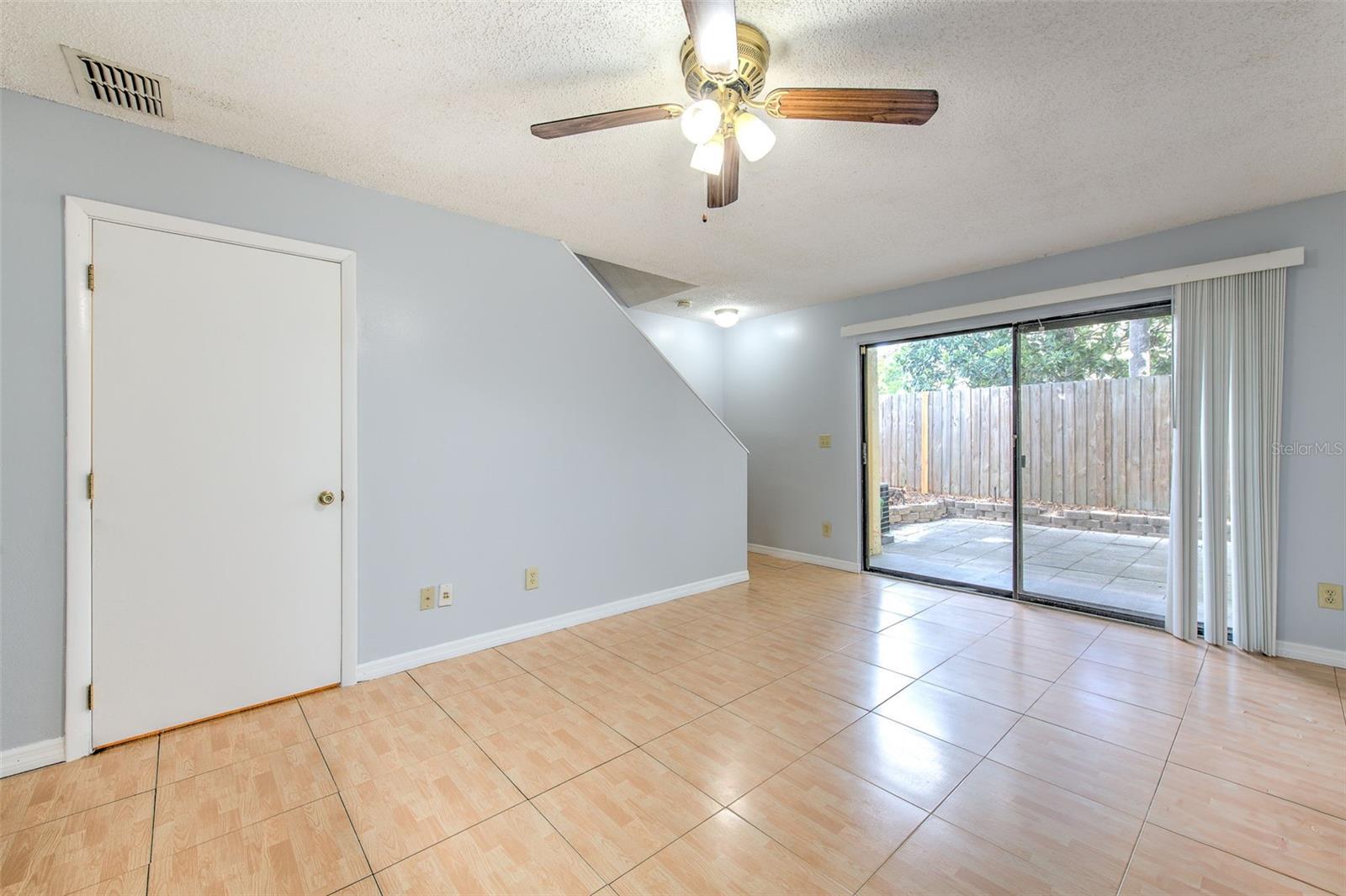 Image 14 of 43 For 1424 Highland Ridge Circle
