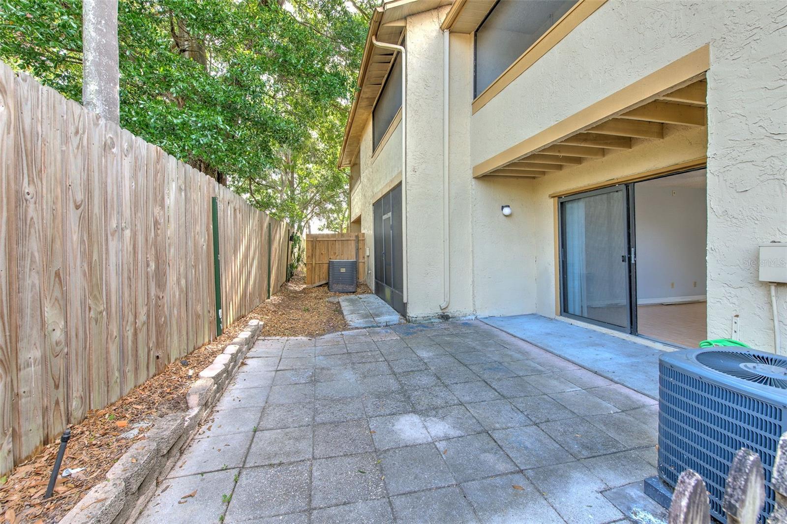 Image 23 of 43 For 1424 Highland Ridge Circle