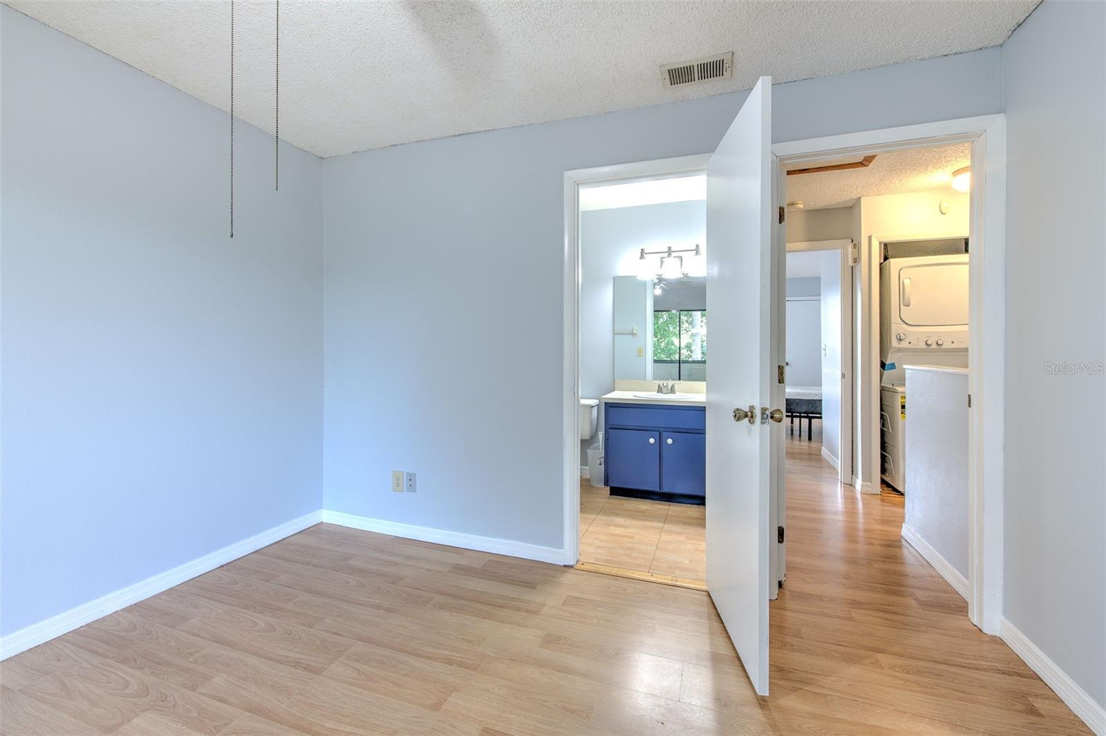 Image 33 of 43 For 1424 Highland Ridge Circle