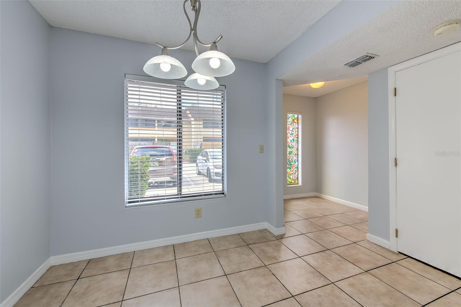 Image 4 of 43 For 1424 Highland Ridge Circle