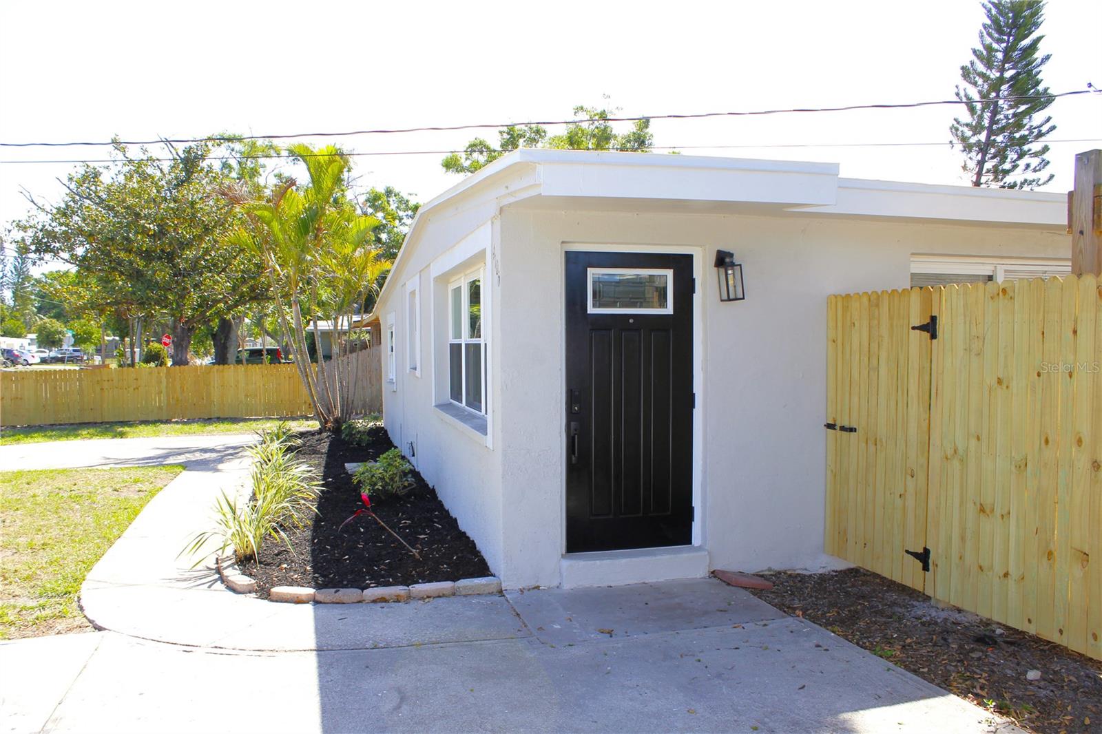 Image 4 of 35 For 4106 Montgomery Terrace