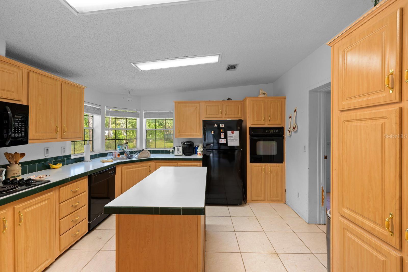Listing photo id 2 for 7537 Old Pasco Road