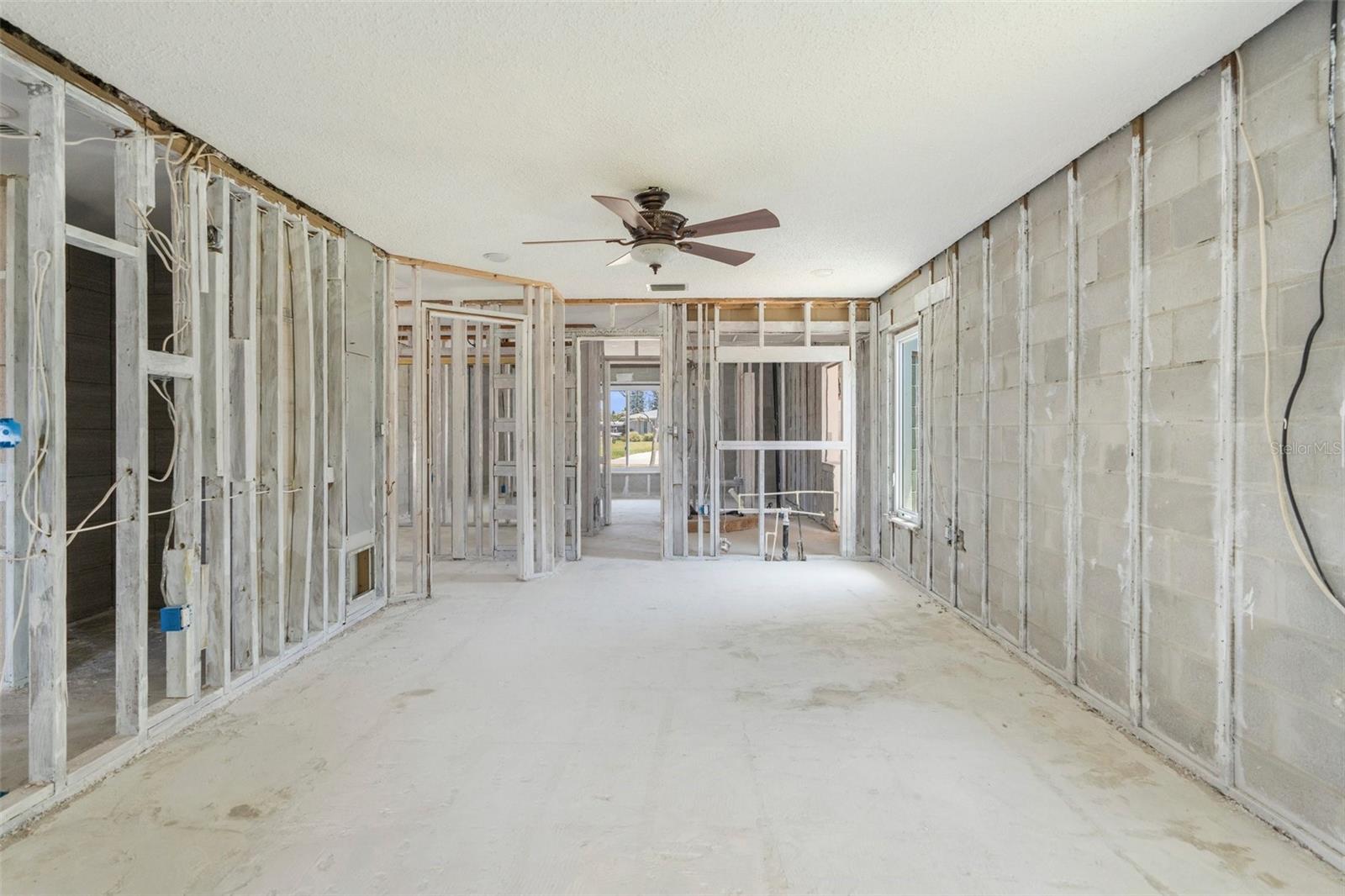 Image 15 of 39 For 4210 Headsail Drive