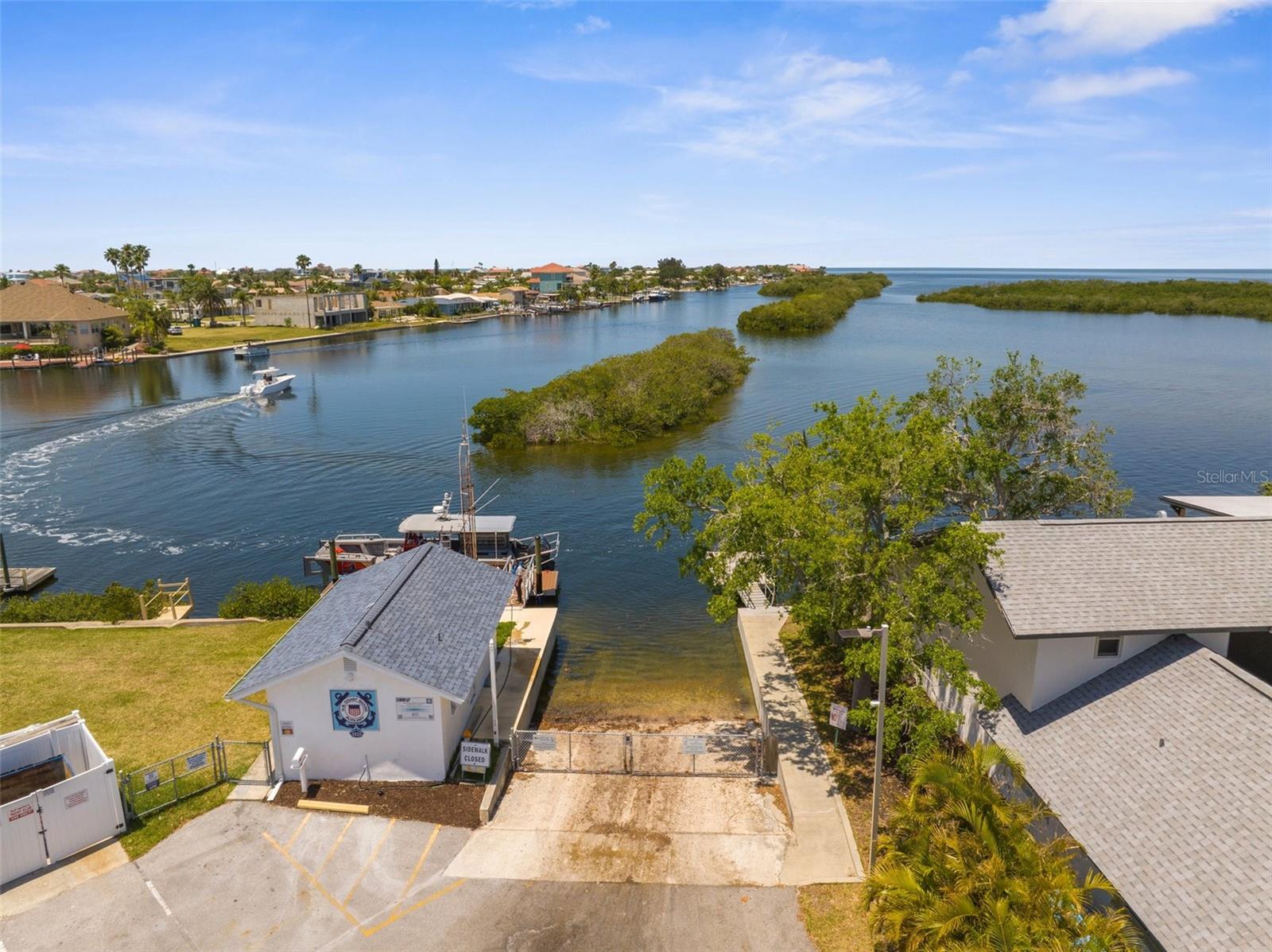 Image 35 of 39 For 4210 Headsail Drive