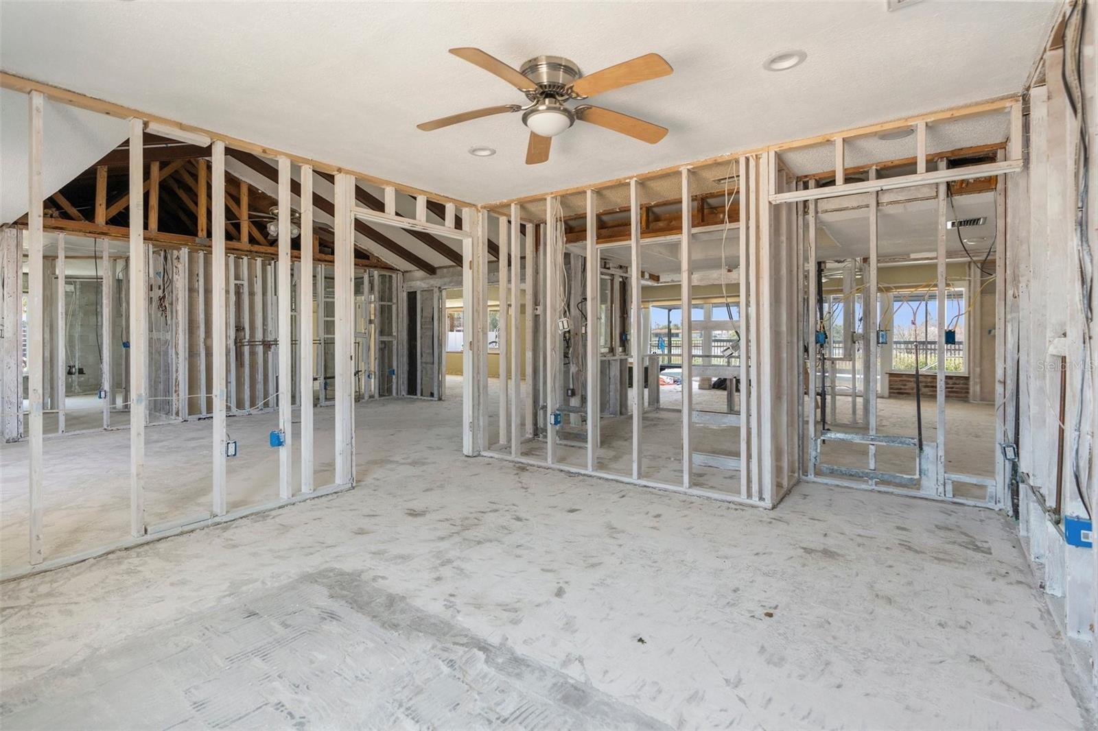 Image 7 of 39 For 4210 Headsail Drive