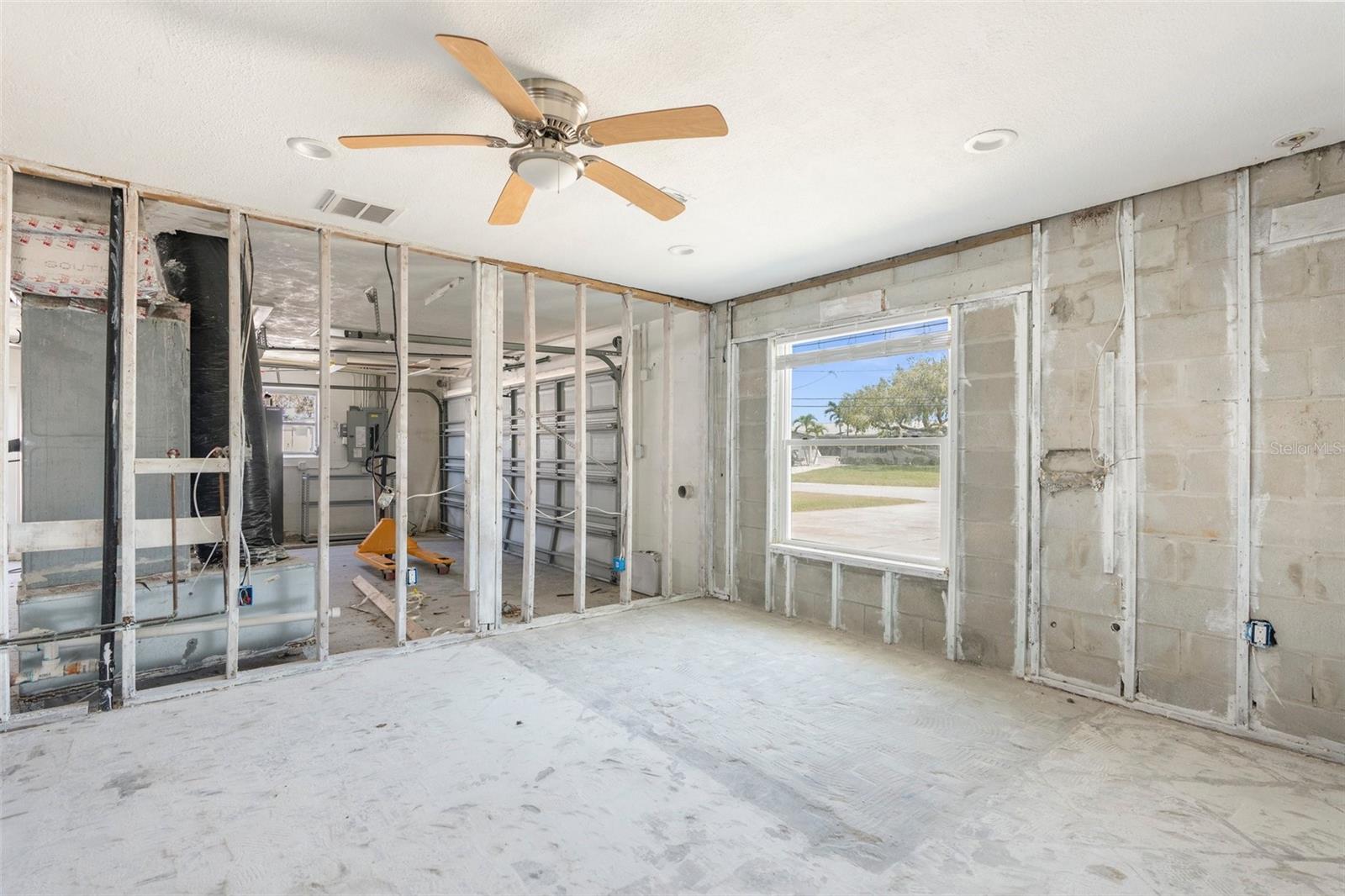 Image 8 of 39 For 4210 Headsail Drive