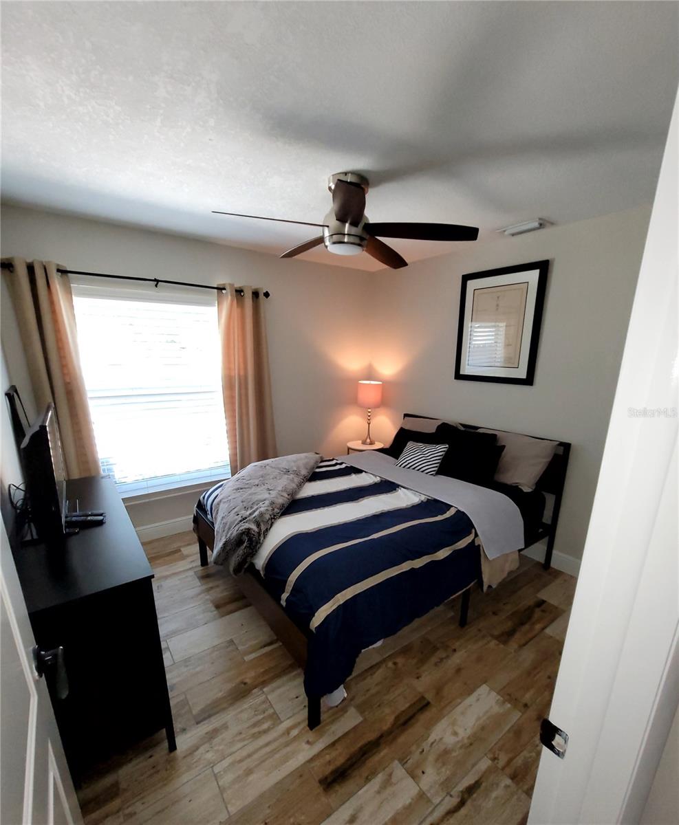 Image 8 of 100 For 4412 Stonehenge Road