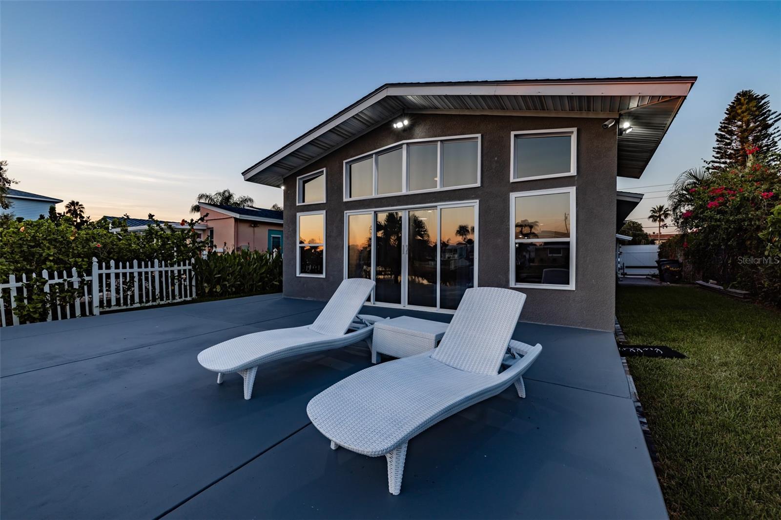 Image 37 of 43 For 4506 Floramar Terrace