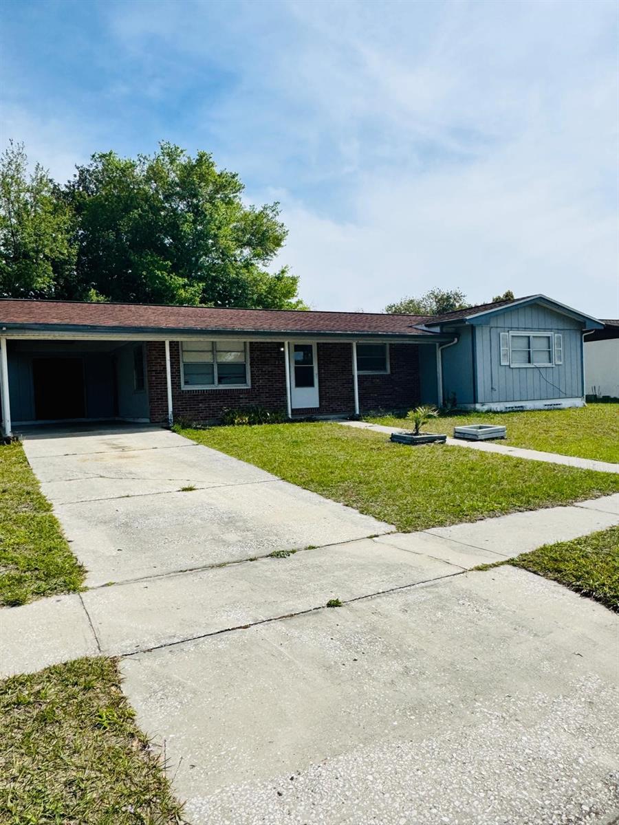 Listing photo id 0 for 2140 Devon Drive