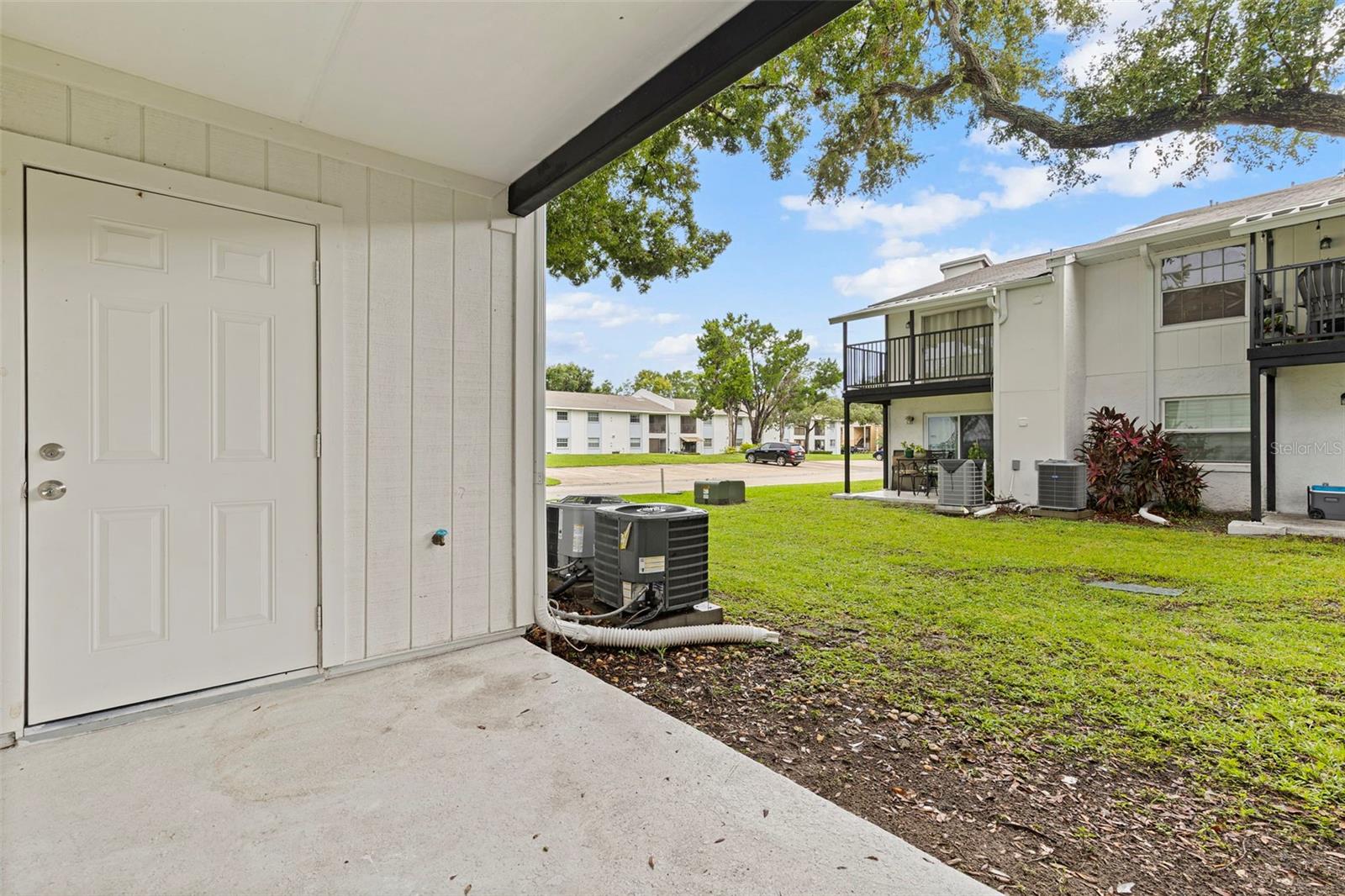 Image 26 of 33 For 3803 Oak Drive B21