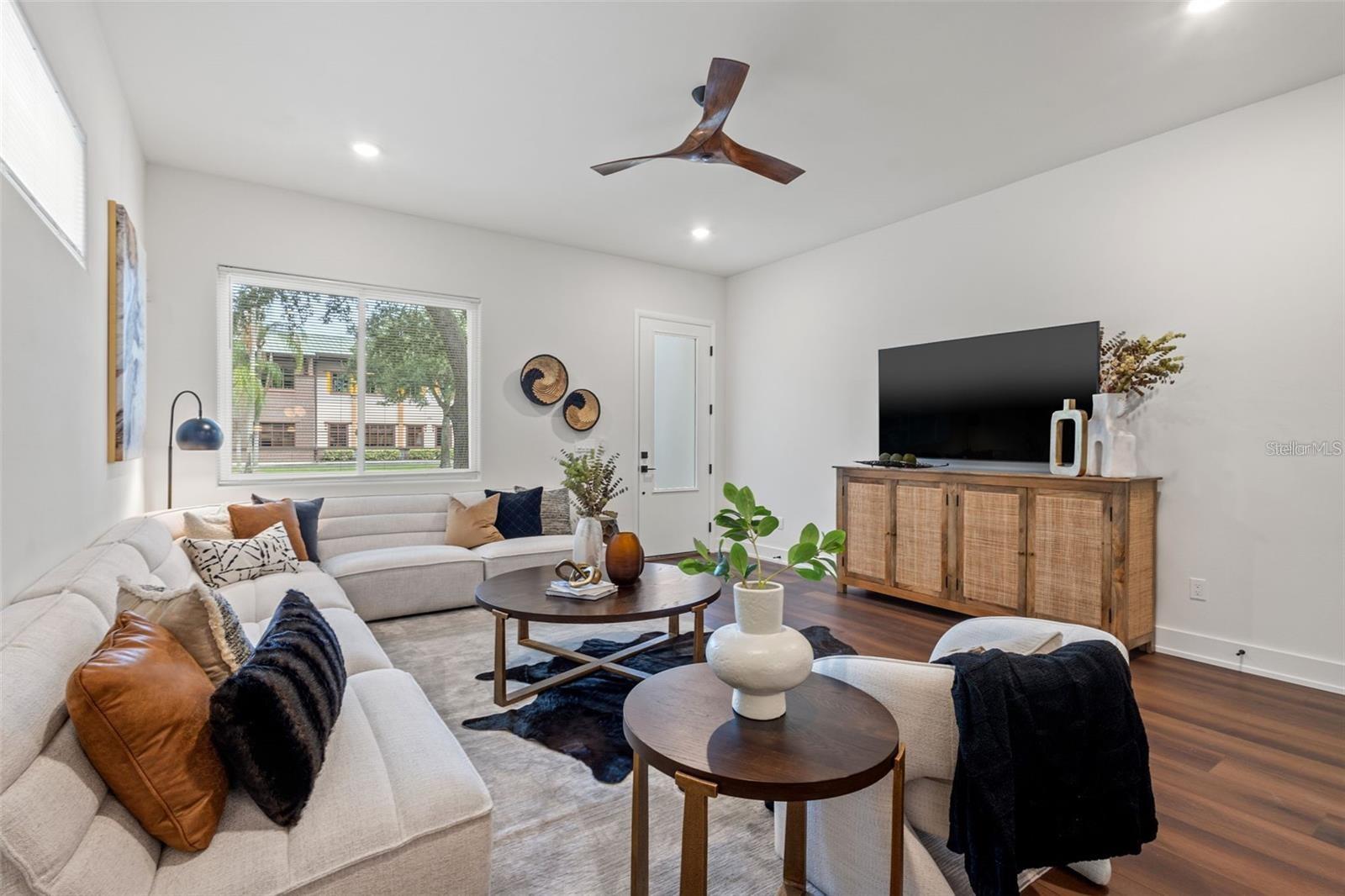 Listing photo id 0 for 3021 1st Avenue S A
