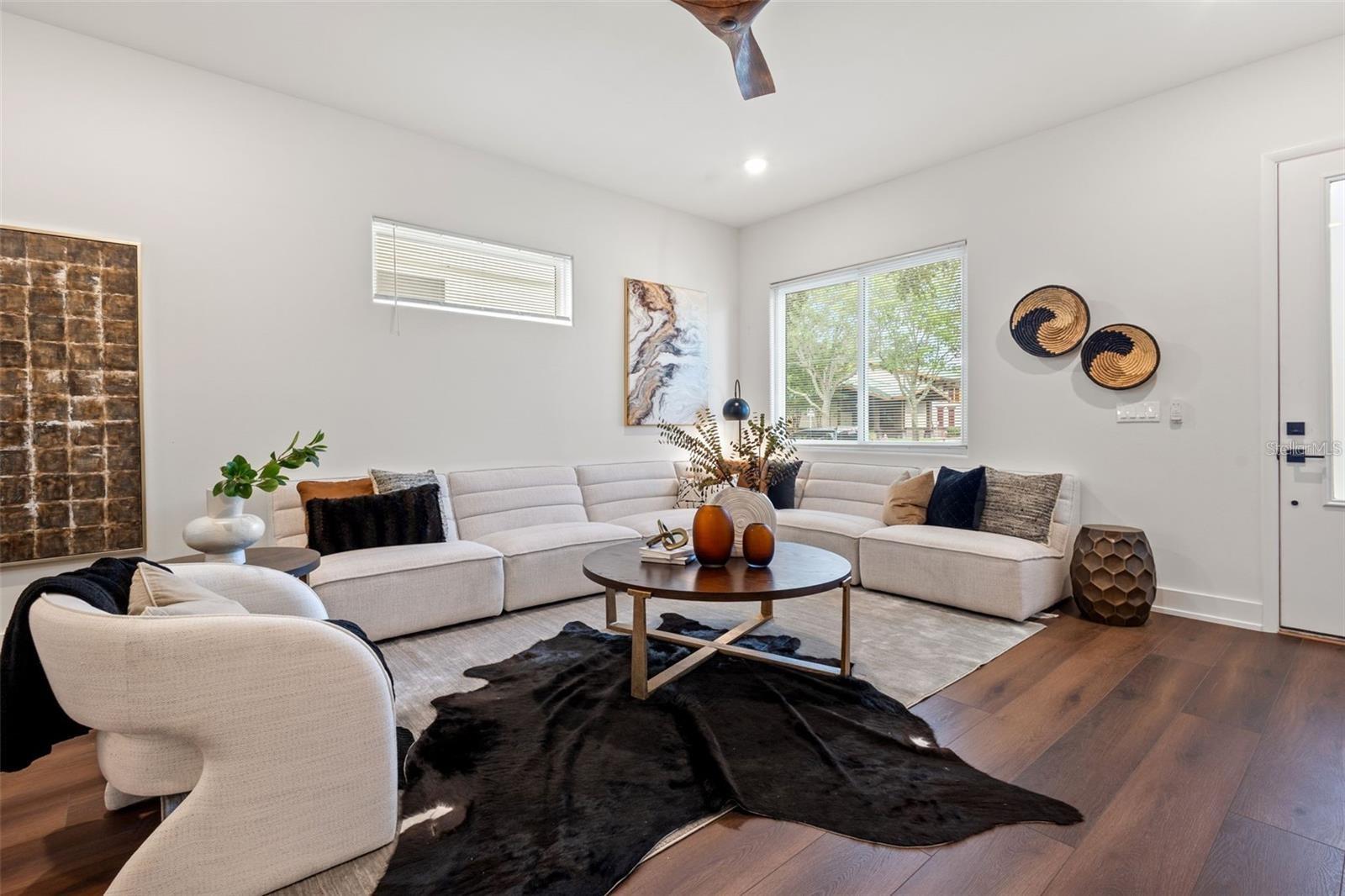 Listing photo id 1 for 3021 1st Avenue S A