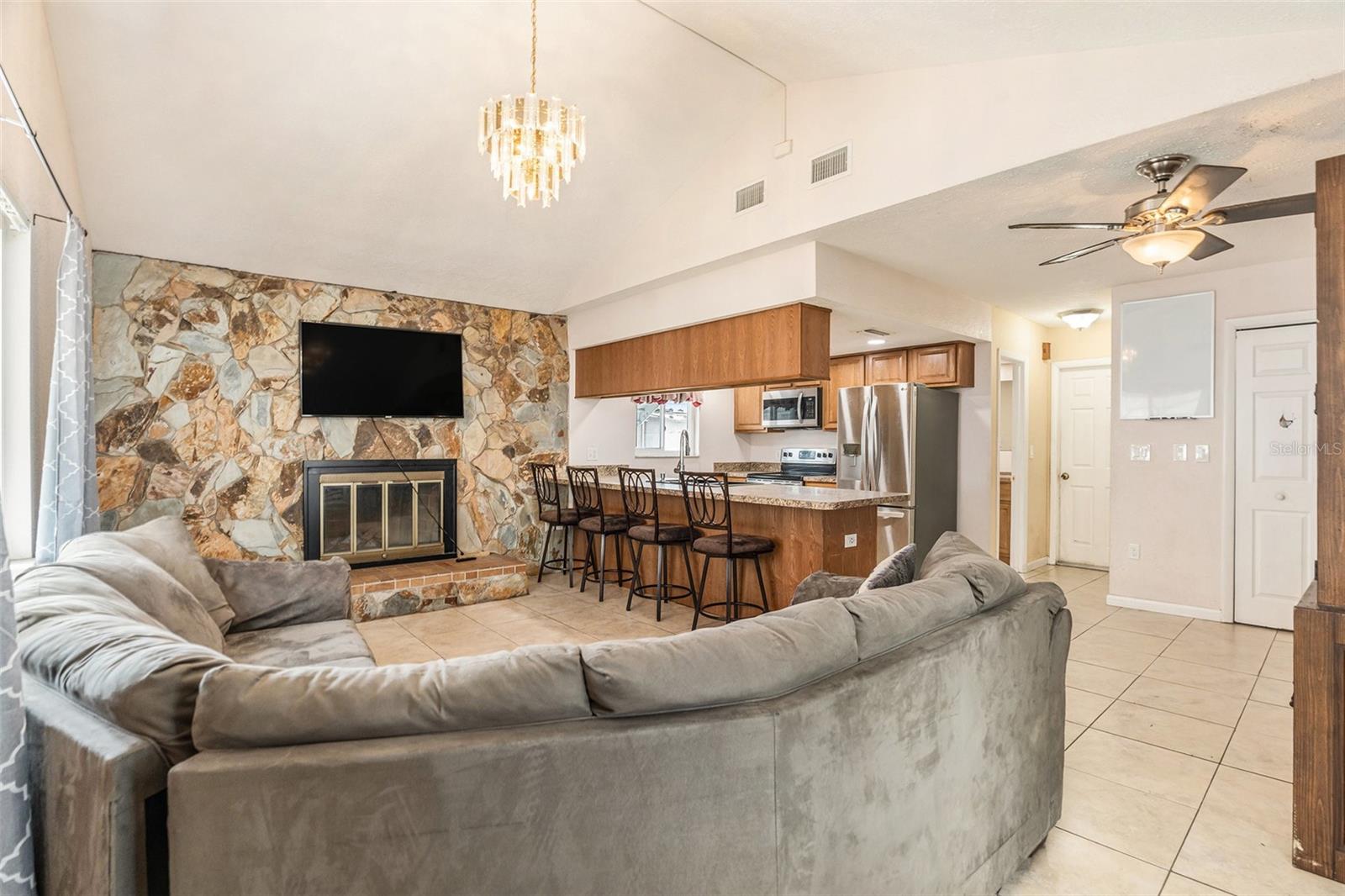 Image 10 of 30 For 7426 Cay Drive