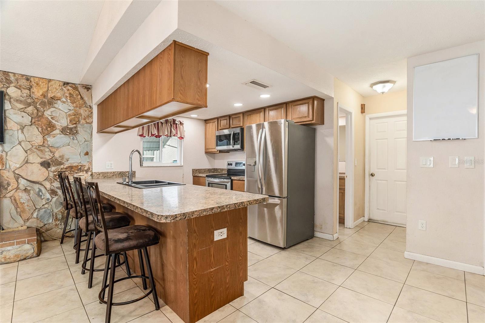 Image 17 of 30 For 7426 Cay Drive
