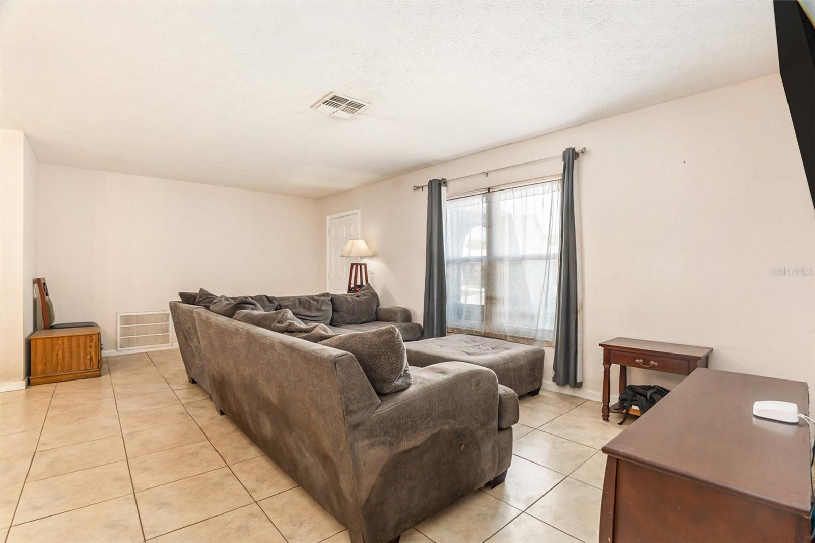 Image 7 of 30 For 7426 Cay Drive