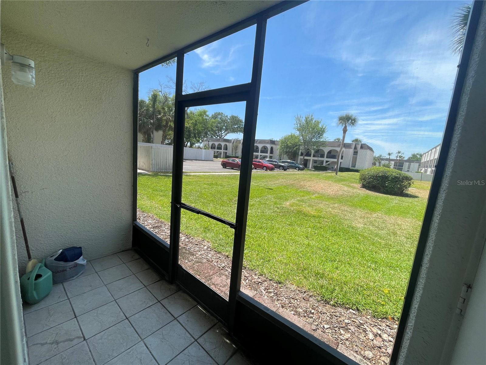 Image 4 of 16 For 122 Kings Avenue 101