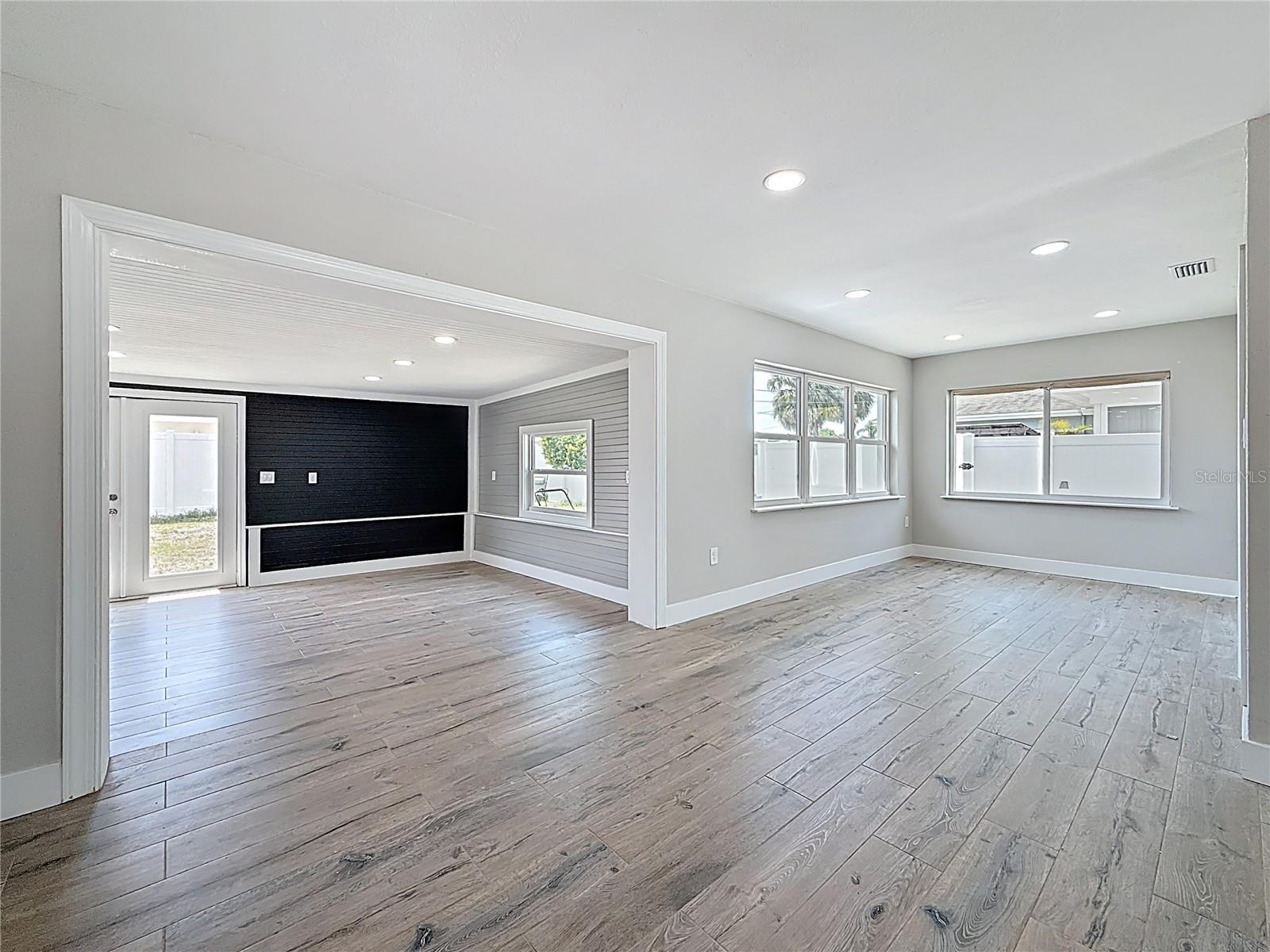 Image 12 of 43 For 6780 31st Avenue N