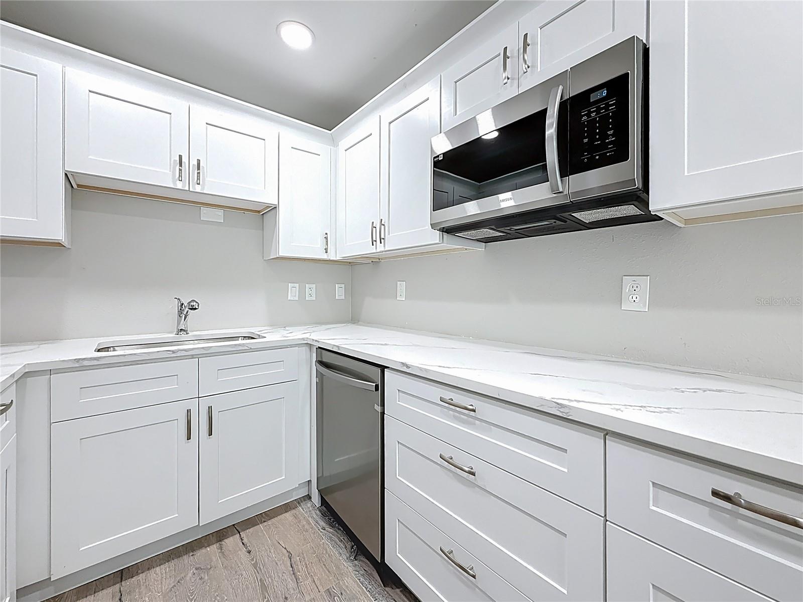 Image 17 of 43 For 6780 31st Avenue N