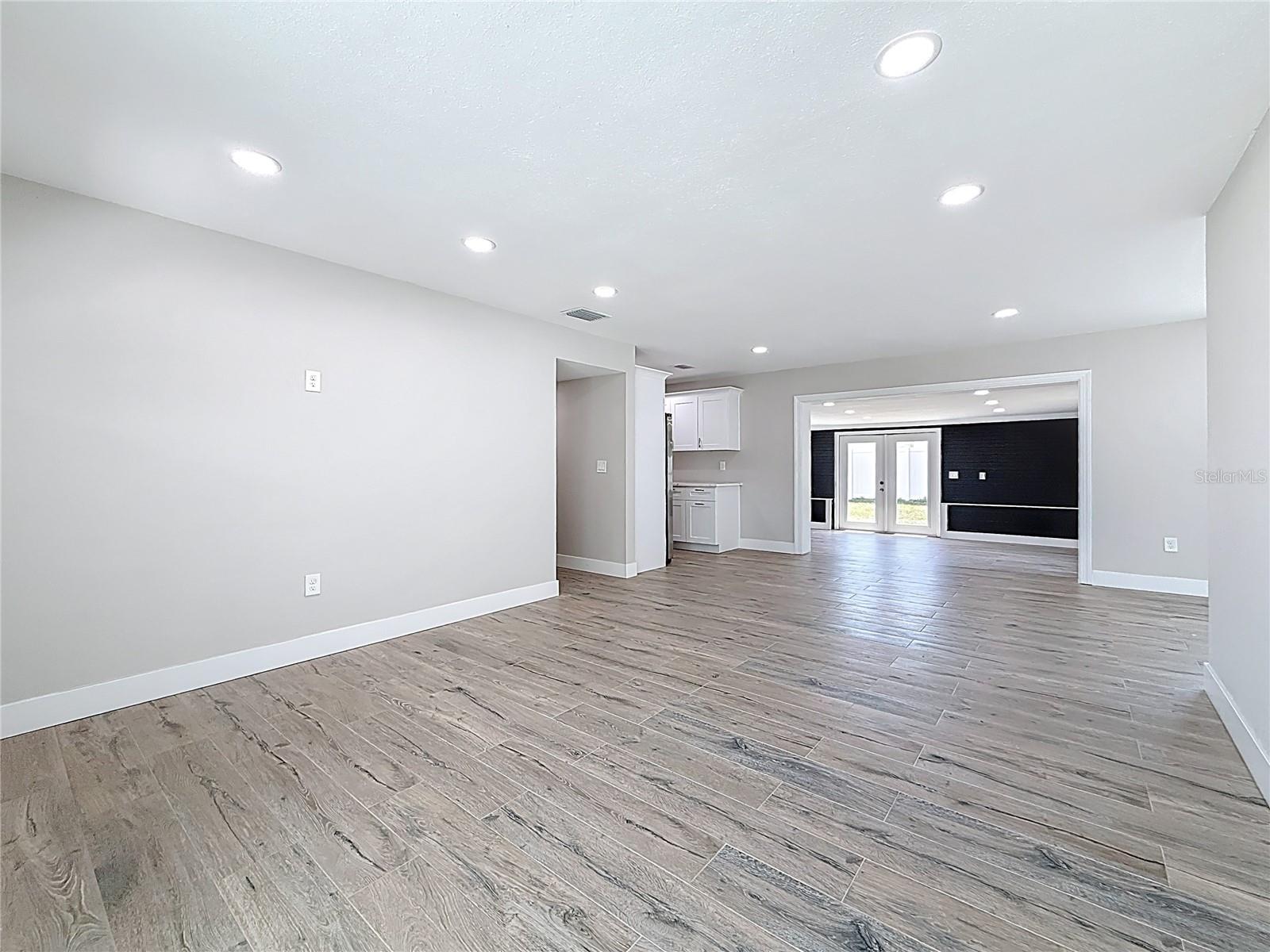 Image 8 of 43 For 6780 31st Avenue N