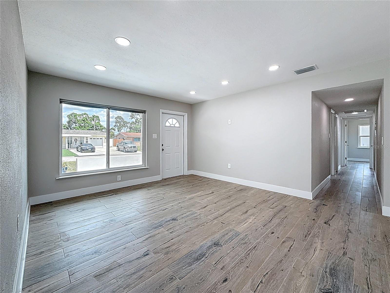 Image 9 of 43 For 6780 31st Avenue N